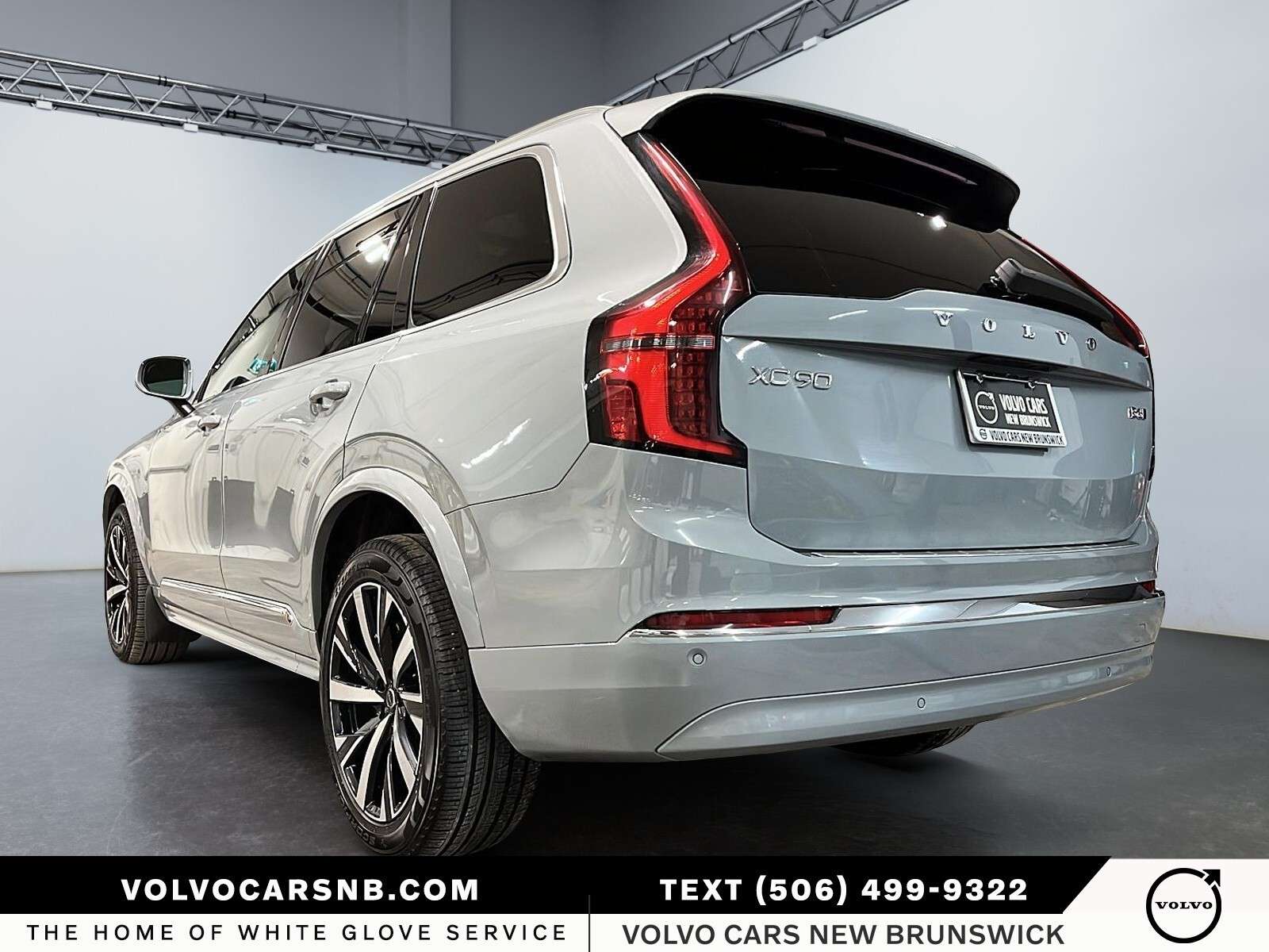 2026 Volvo XC90 B6 Core Bright Theme| alt 4