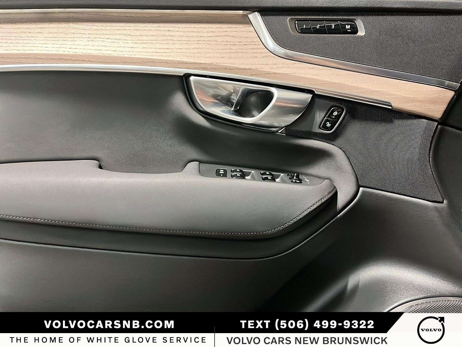 2026 Volvo XC90 B6 Core Bright Theme| thumb 12