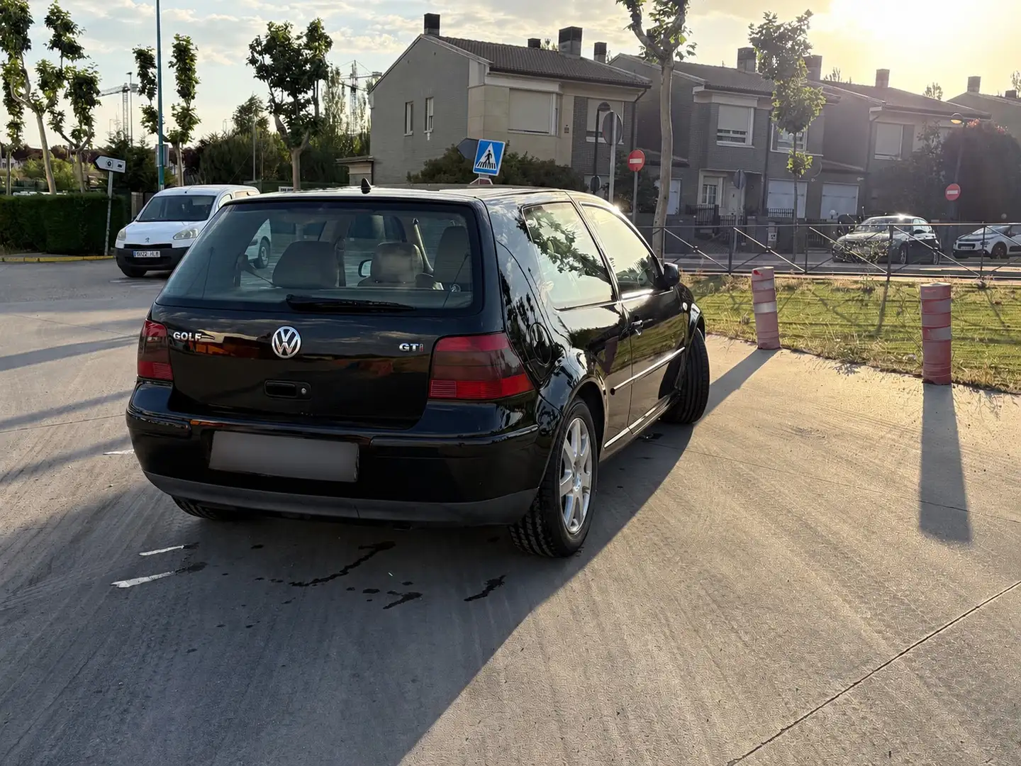 Volkswagen Golf GTI 1.8 T Edición Especial 180 - 2