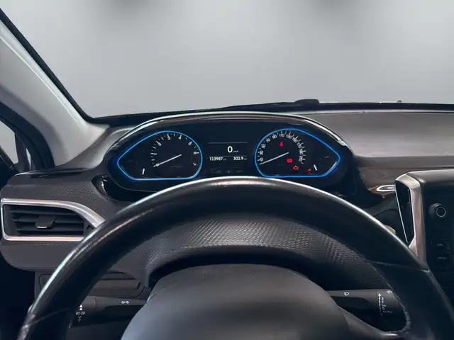 Peugeot 2008 view 14
