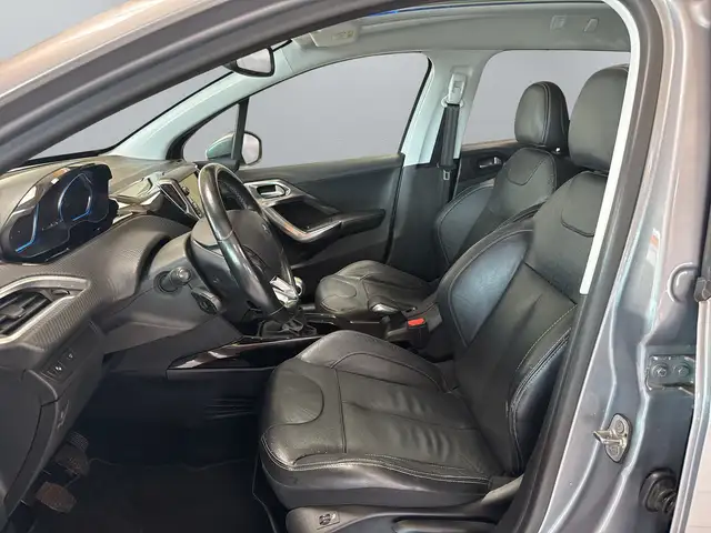 Peugeot 2008 view 11