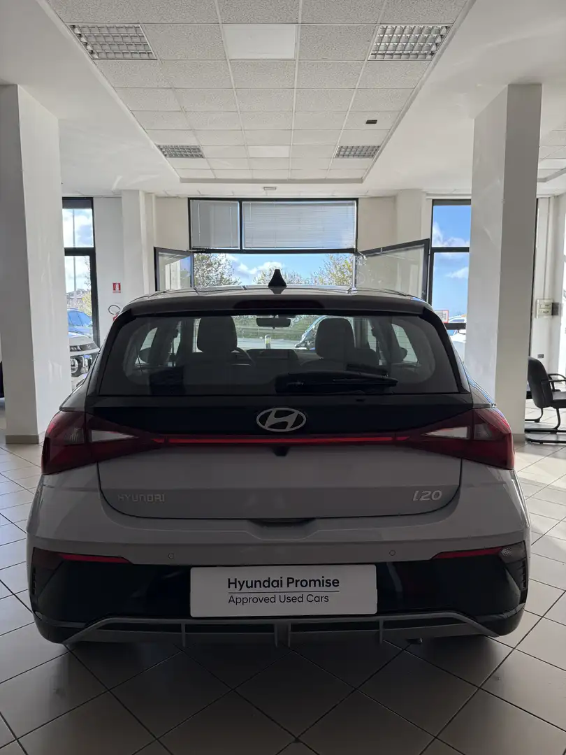 Hyundai i20 1.0 t-gdi Connectline Gris - 2