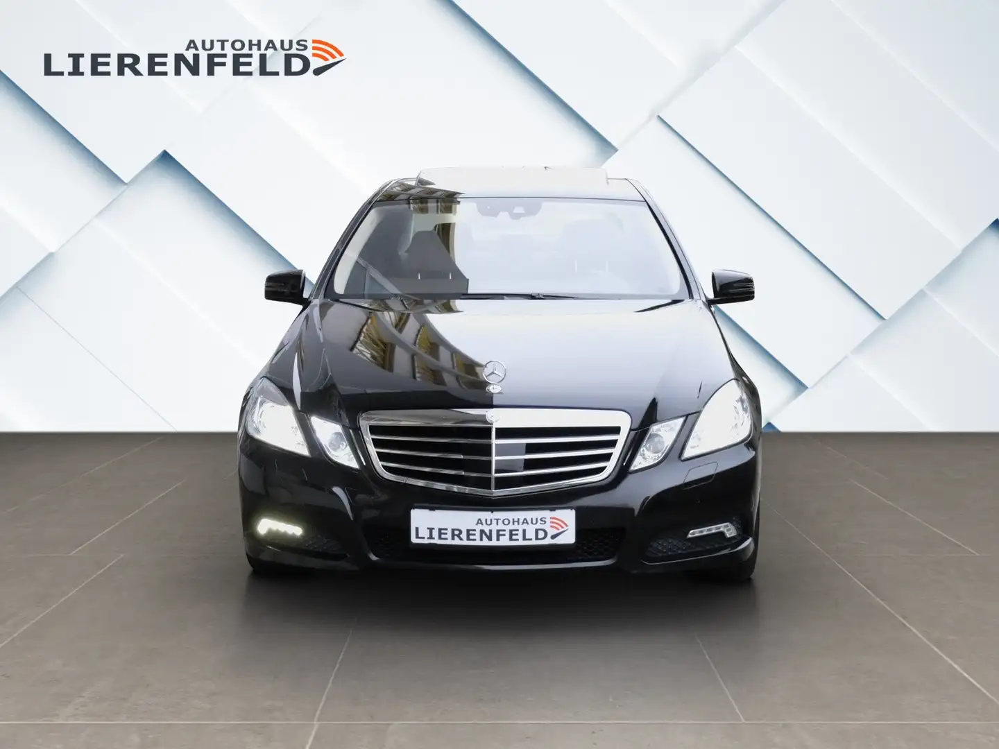Mercedes-Benz E 250 CDI Avantgarde Mercedes Scheckheft Schwarz - 2