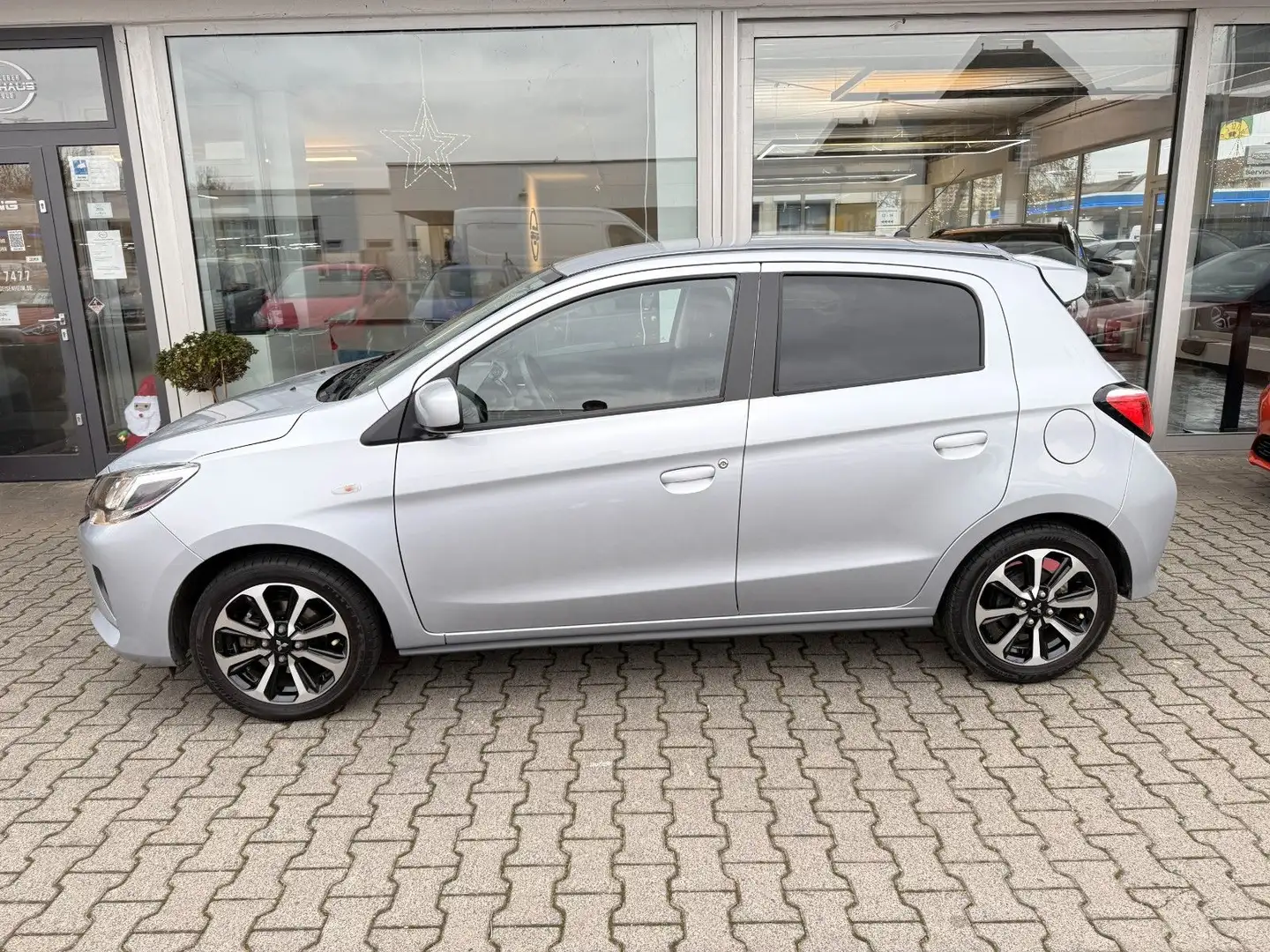 Mitsubishi Space Star Select+ *1. HD*WENIG KM*SITZH*KAMERA* Silber - 2