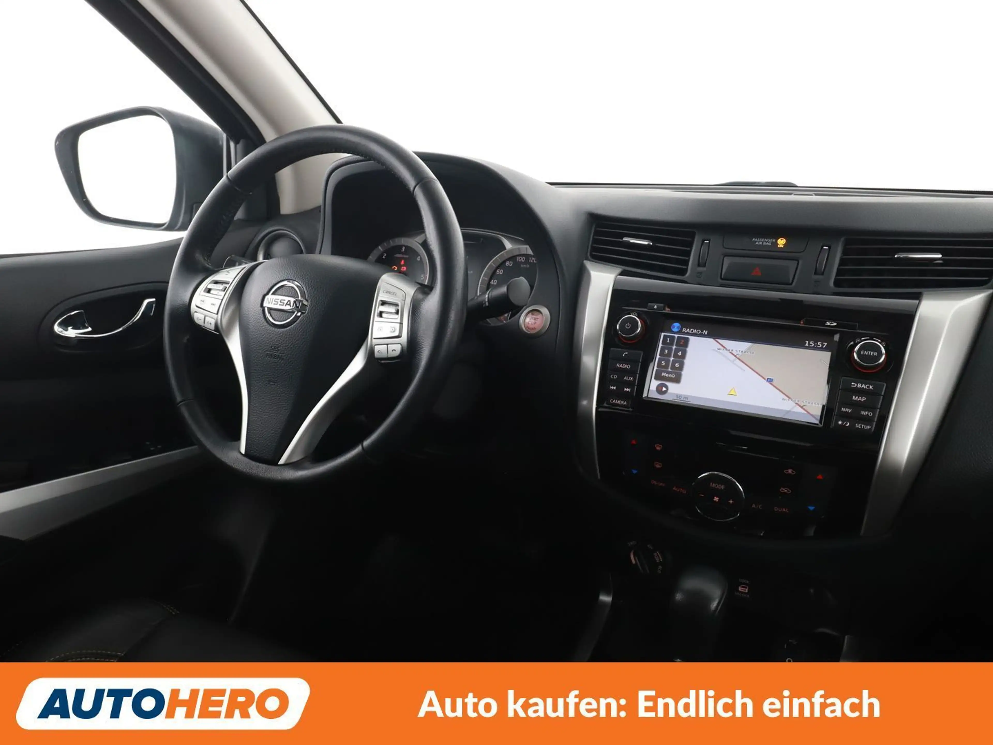 Nissan Navara 2.3 dCi N-Guard Double Cab 4x4 — photo 13