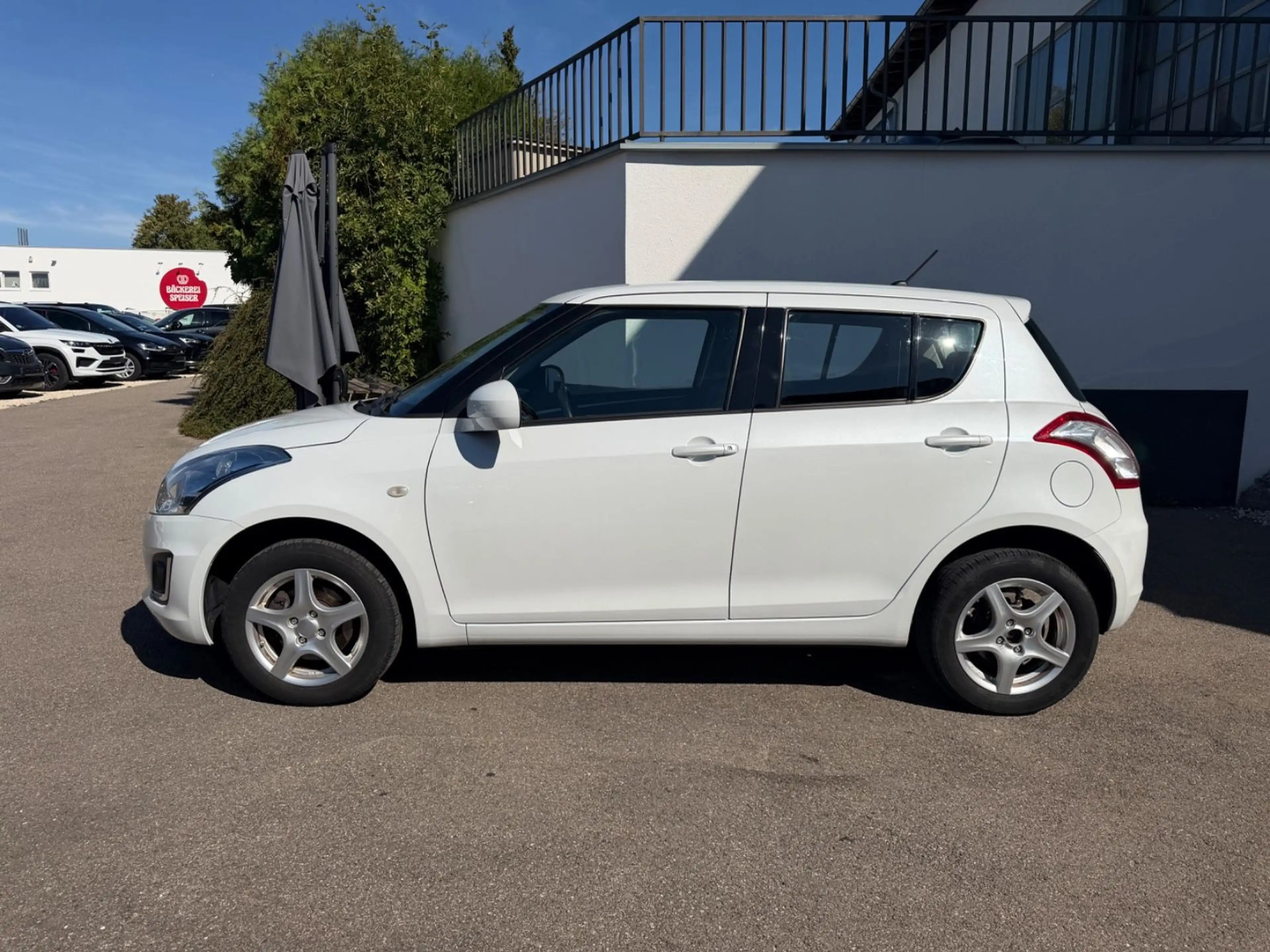 Suzuki Swift Club 4x4 KLIMAAUTOMATIK/SHZ/3.Hd — photo 5