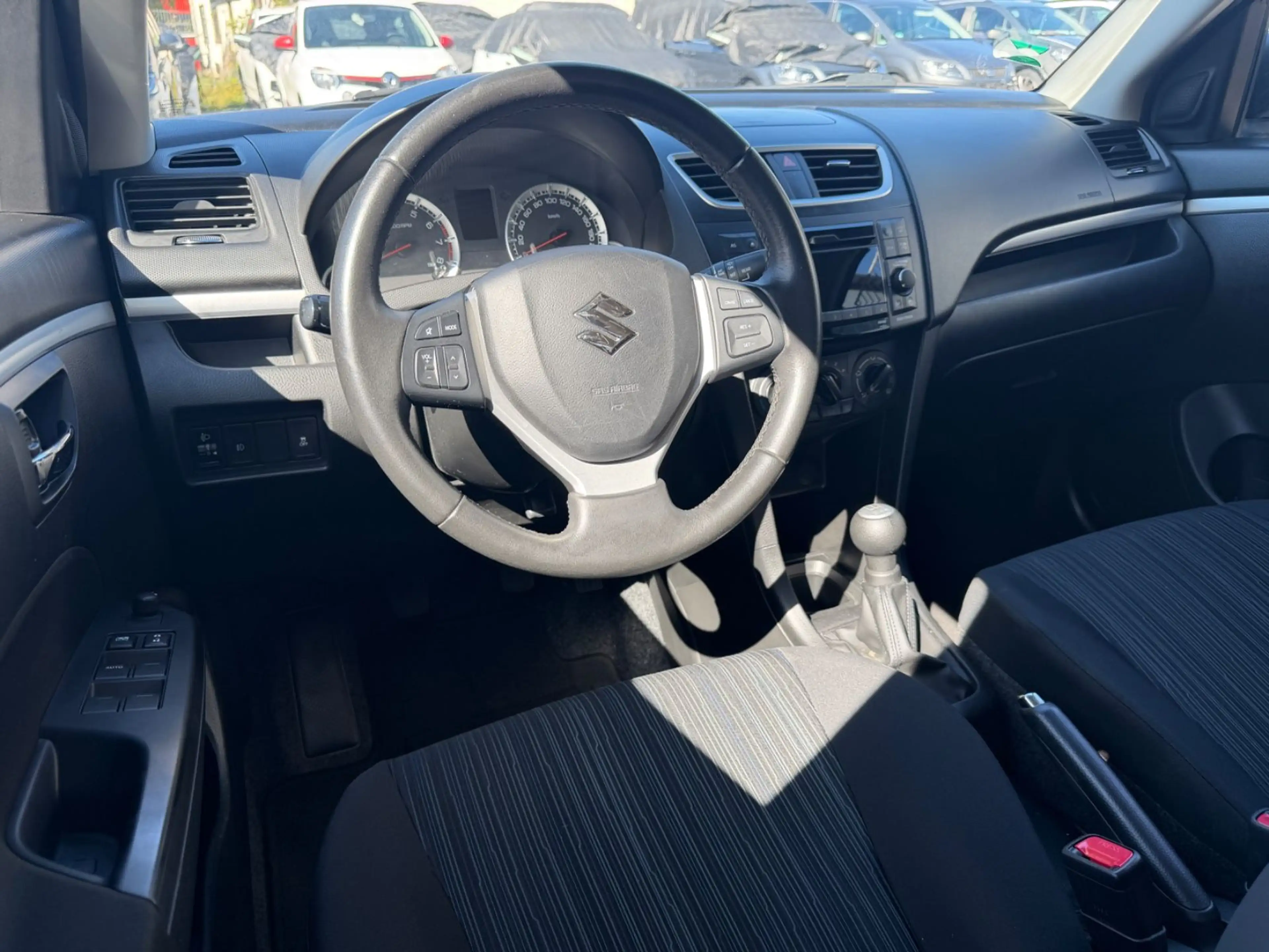Suzuki Swift Club 4x4 KLIMAAUTOMATIK/SHZ/3.Hd — photo 8