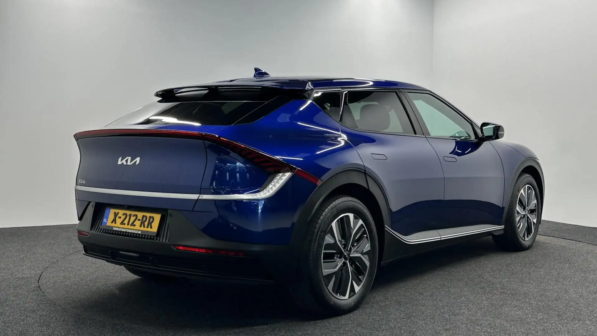 Kia EV6 Air 58 kWh 100% SOH CAMERA LEER CARPLAY ADAPTIEF C Azul - 2