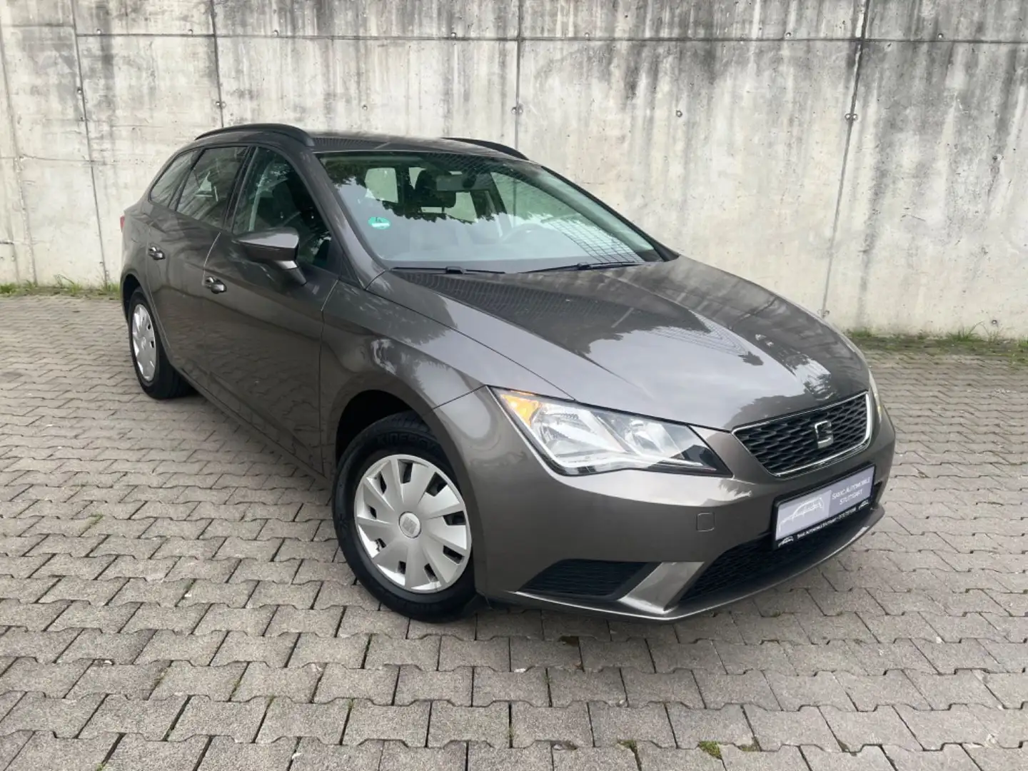 SEAT Leon ST 1.2 TSI 63kW Reference*Service Neu*44TKM Grau - 1