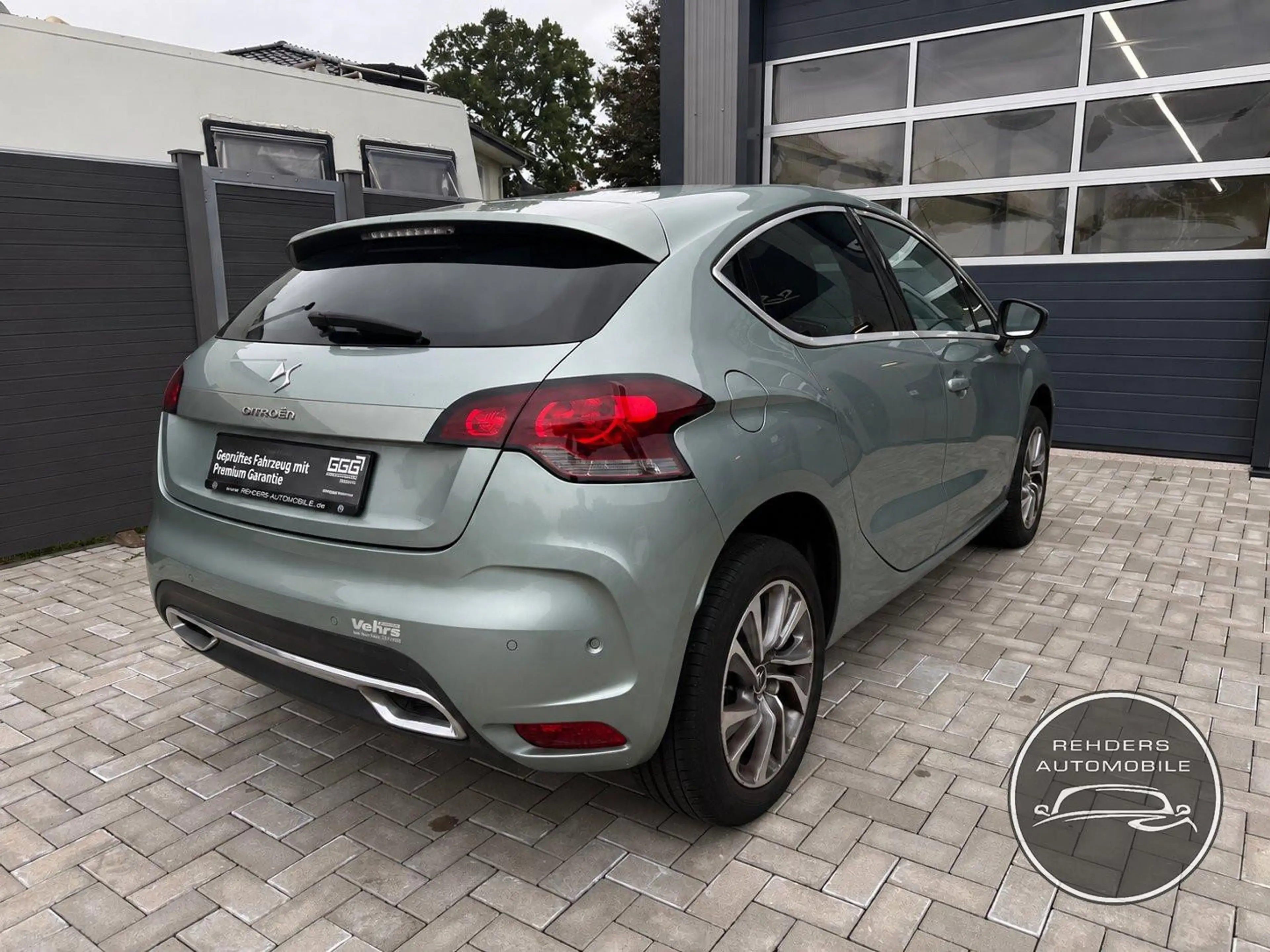 Citroen DS4 SoChic SHZ Tempo PDC Xenon Navi Totwinkel — photo 6