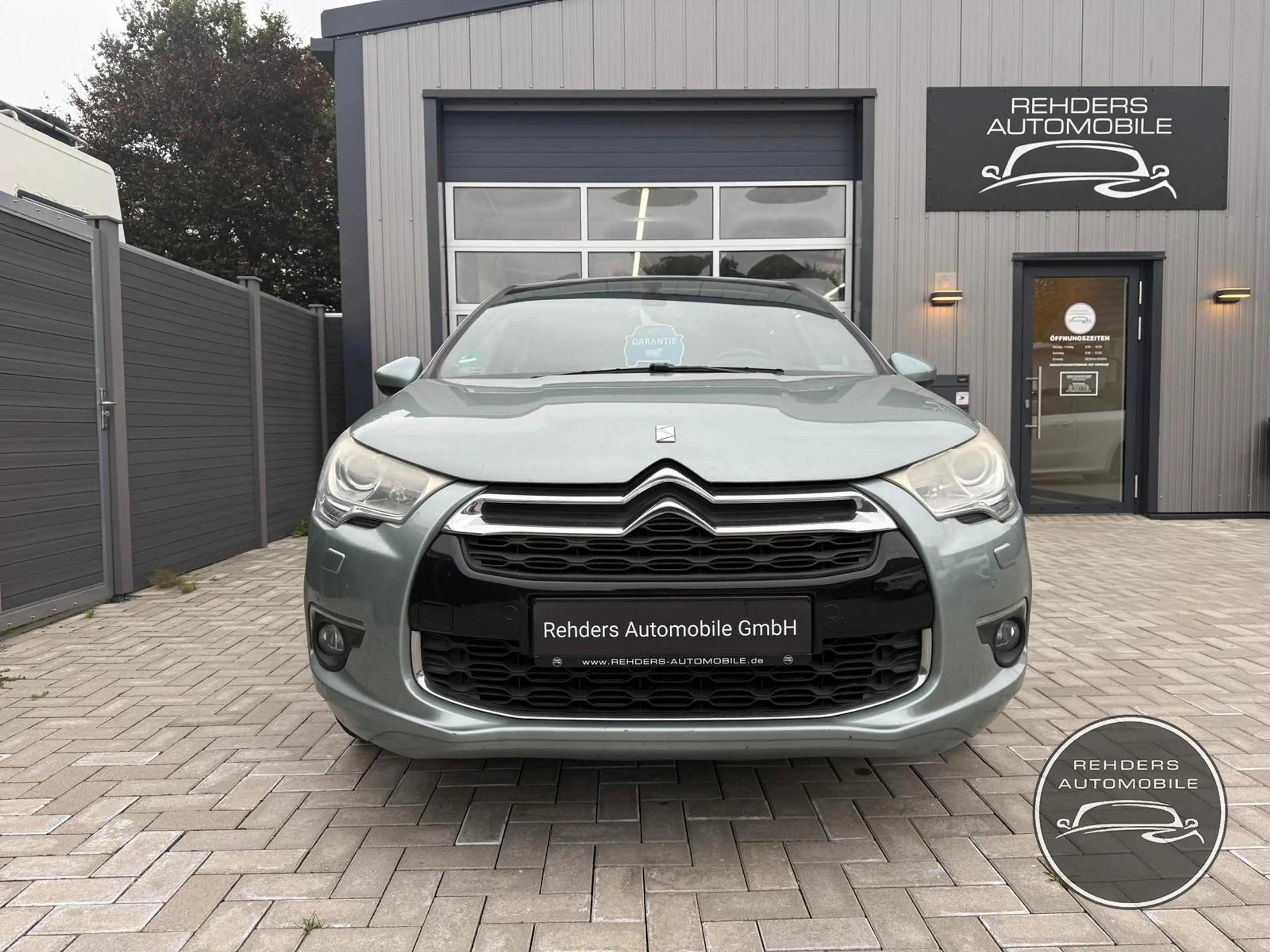 Citroen DS4 SoChic SHZ Tempo PDC Xenon Navi Totwinkel — photo 4
