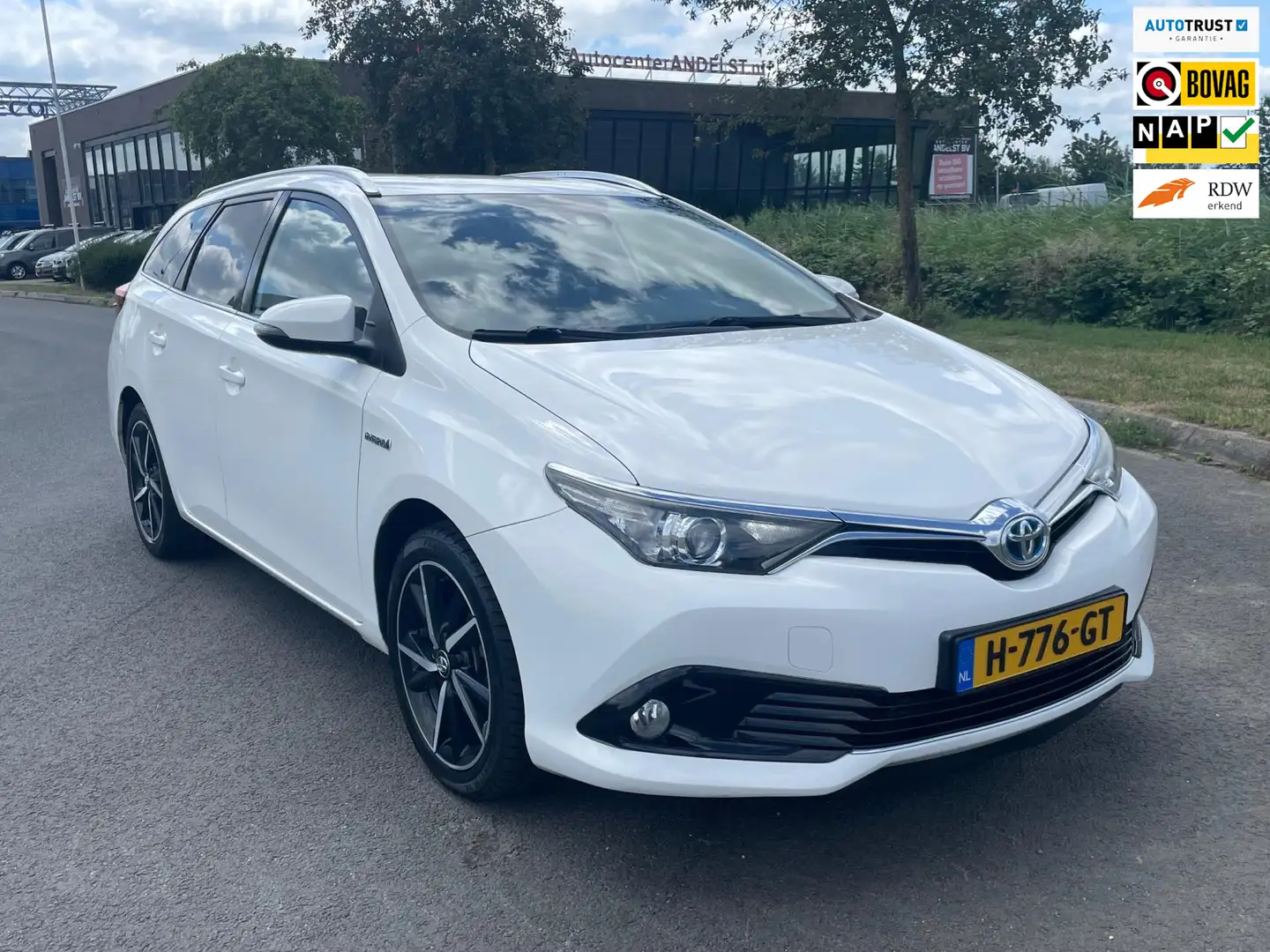 Toyota Auris Touring Sports 1.8 Hybrid Volcano Edition, Aut, Tr Wit - 1