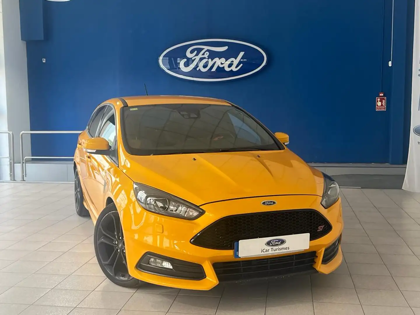 Ford Focus 2.0TDCi Auto-S&S ST Powershift 185 Geel - 2
