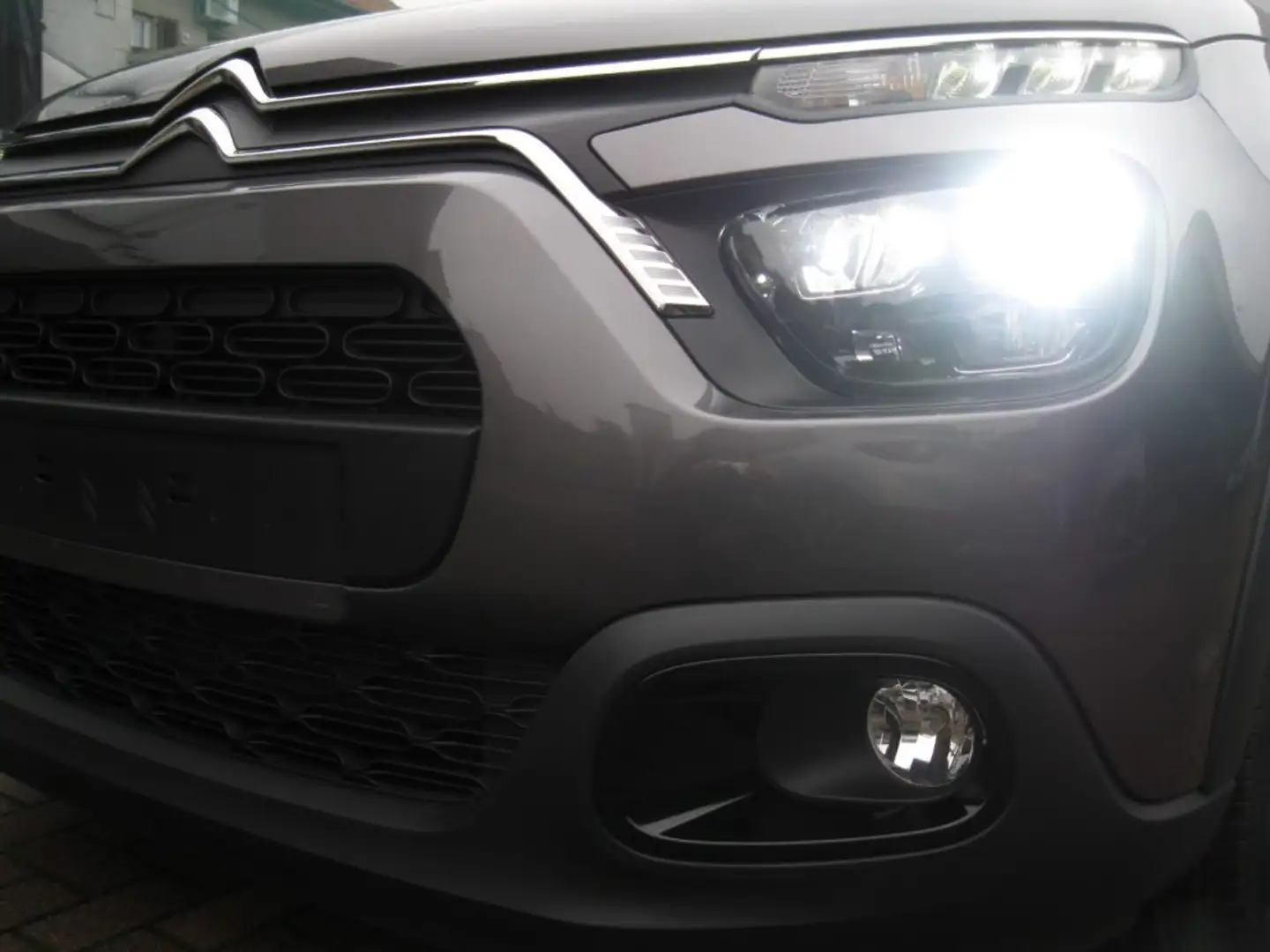 Citroen C3 PureTech 110 S&S EAT6 Shine Grigio - 2