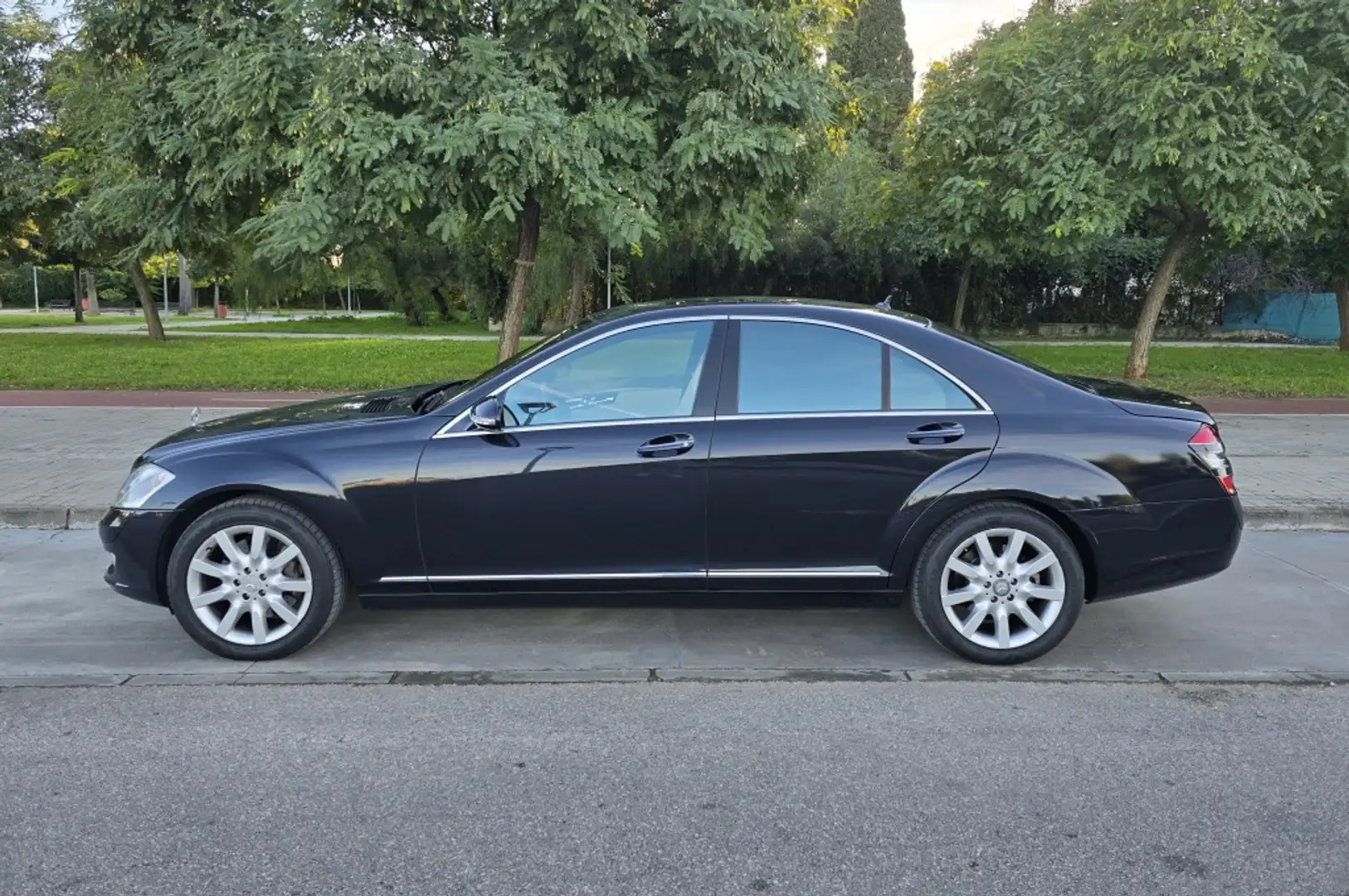 Mercedes-Benz S 500 Aut. Negru - 2