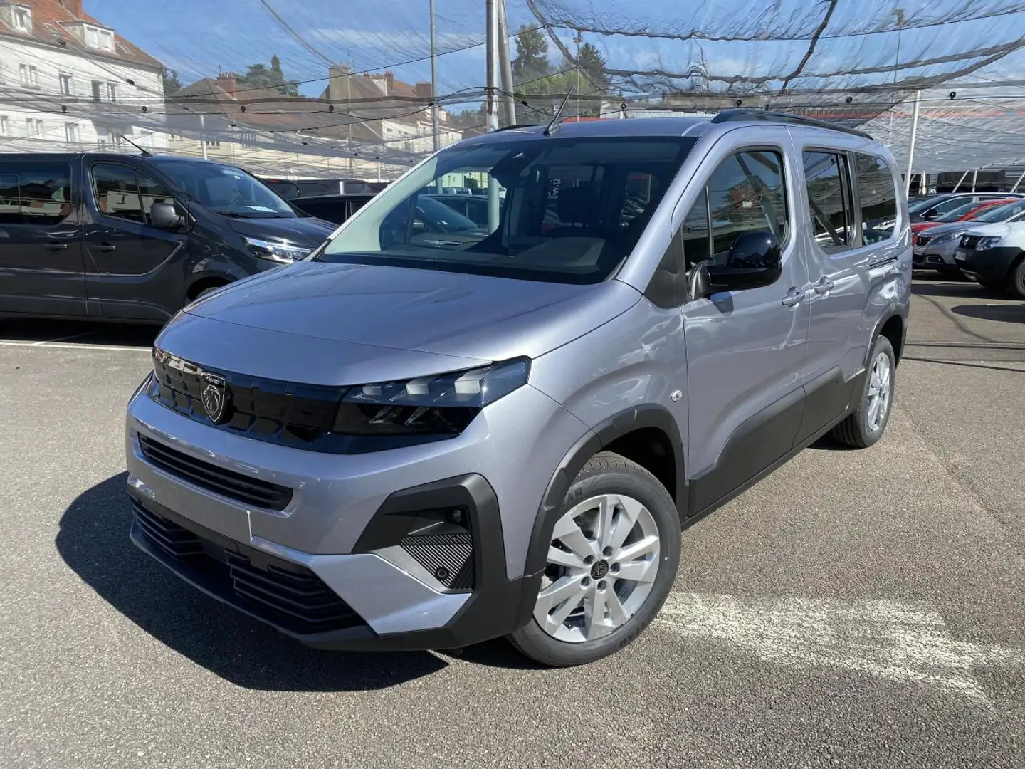 Peugeot Rifter (2) STANDARD 1.5 BLUEHDI S\u0026S 130 BVM6 ALLURE  Grau - 1