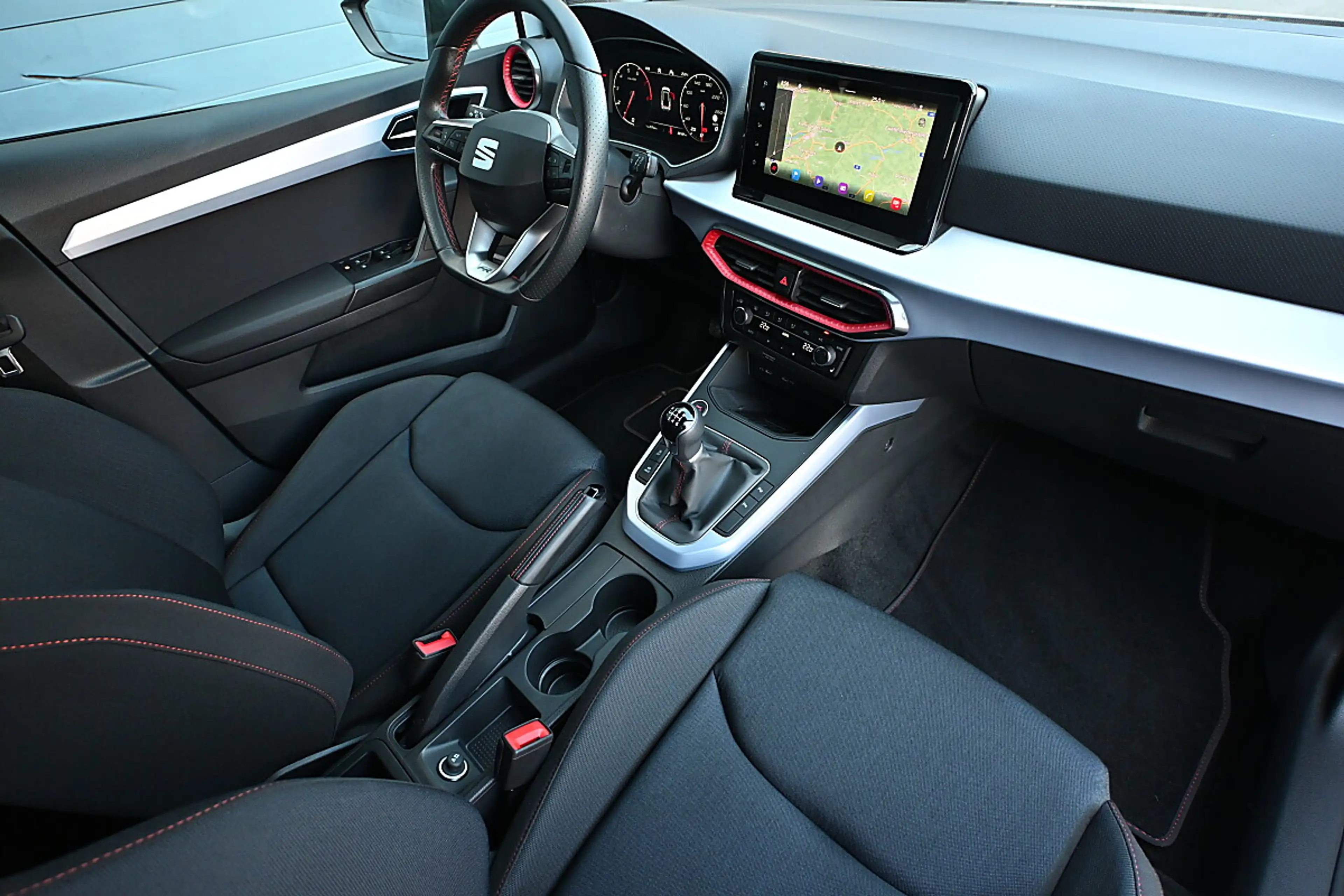 SEAT Arona 1,0 Eco TSI FR ACC, LED, Navi, Kamera, Parklenk... — photo 4