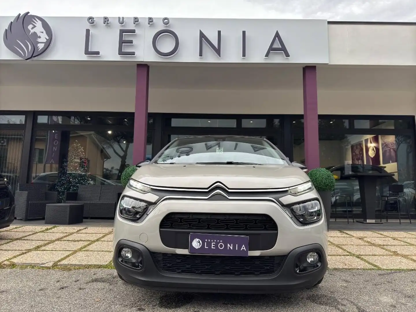 Citroen C3 1.2 puretech Shine s&s 83cv Bianco - 2