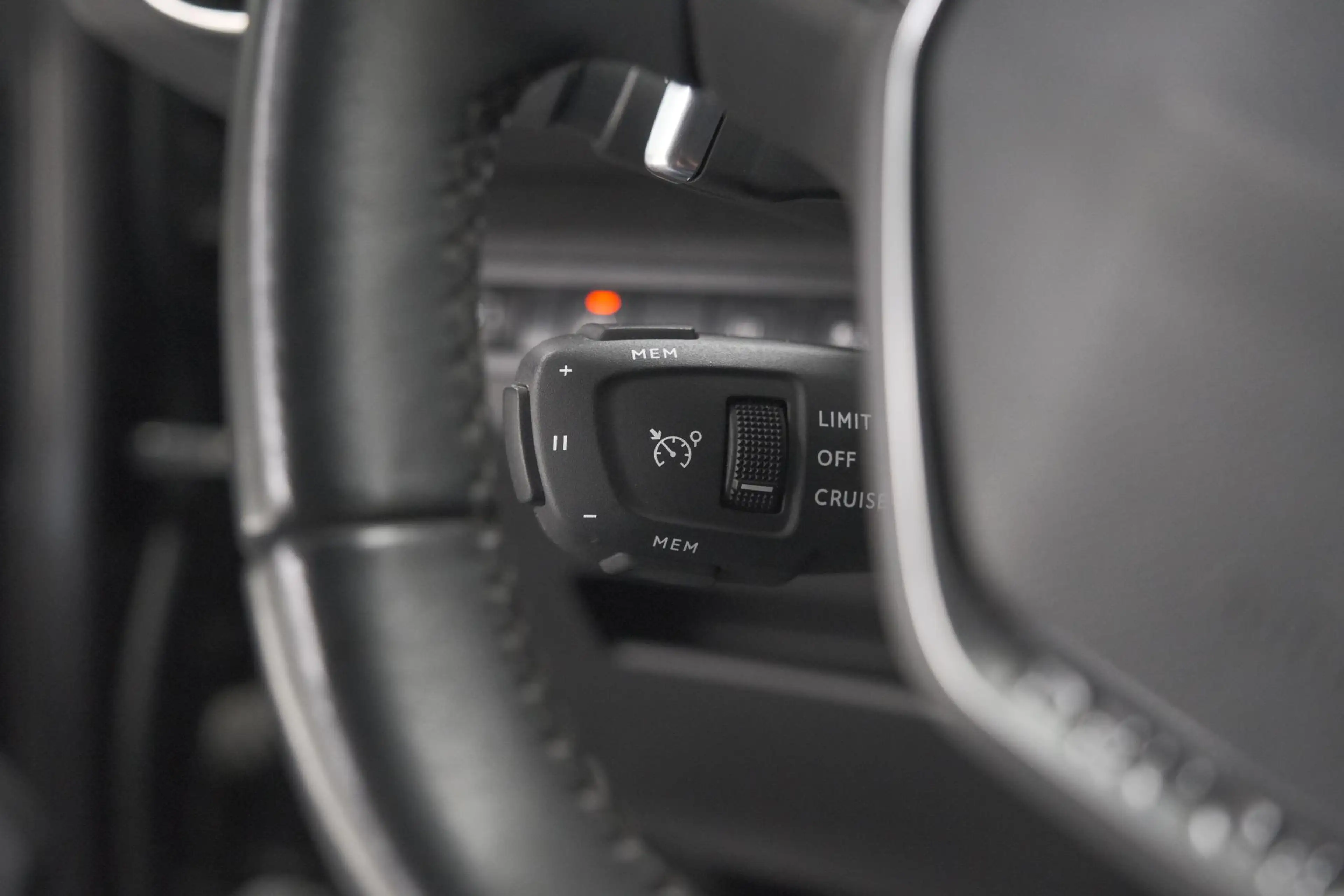 Peugeot 3008 1.6 HYbrid 300 Allure Pack Business | Camera | Dod — photo 3