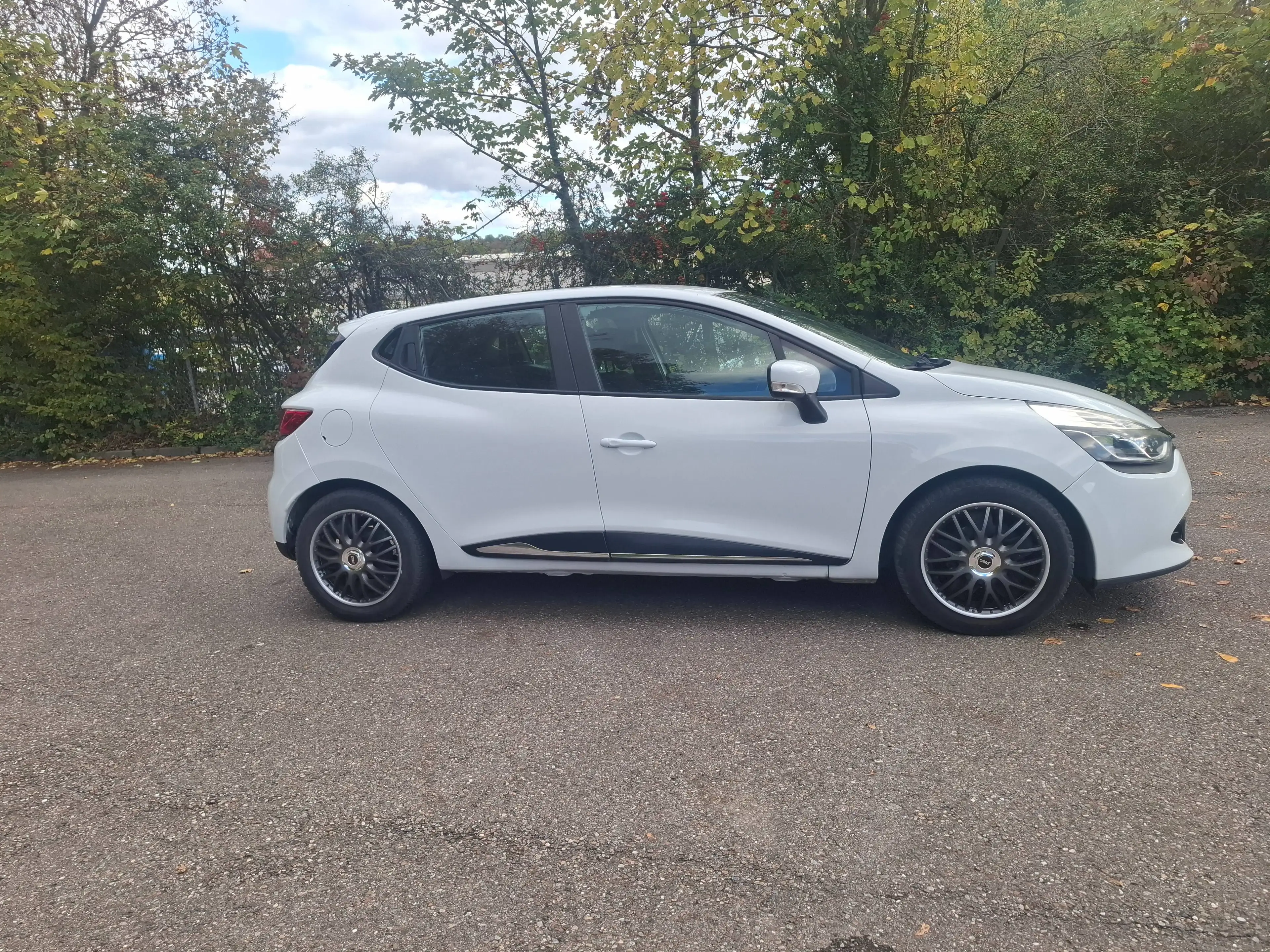 Renault Clio — photo 5