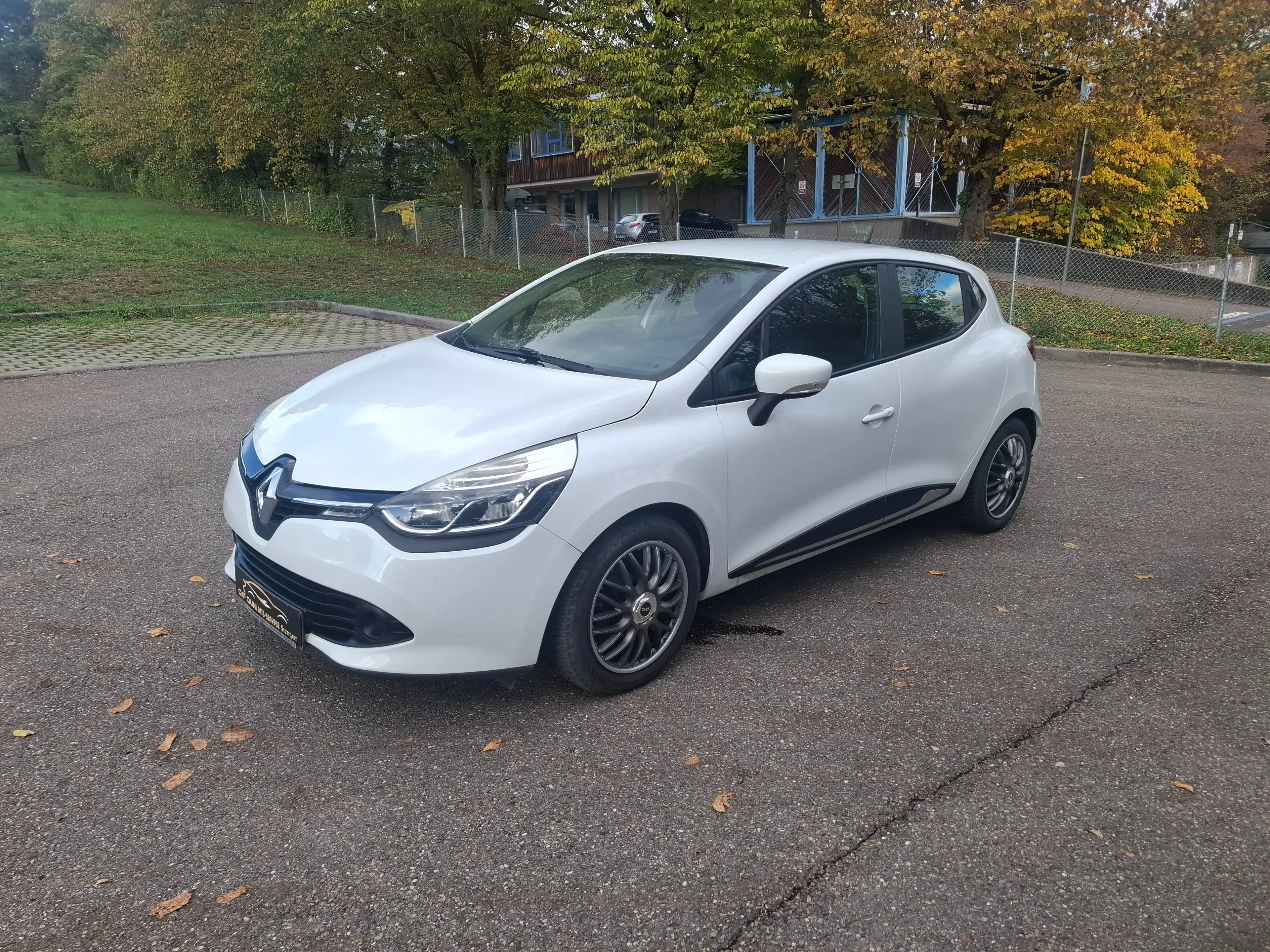 Renault Clio — photo 12
