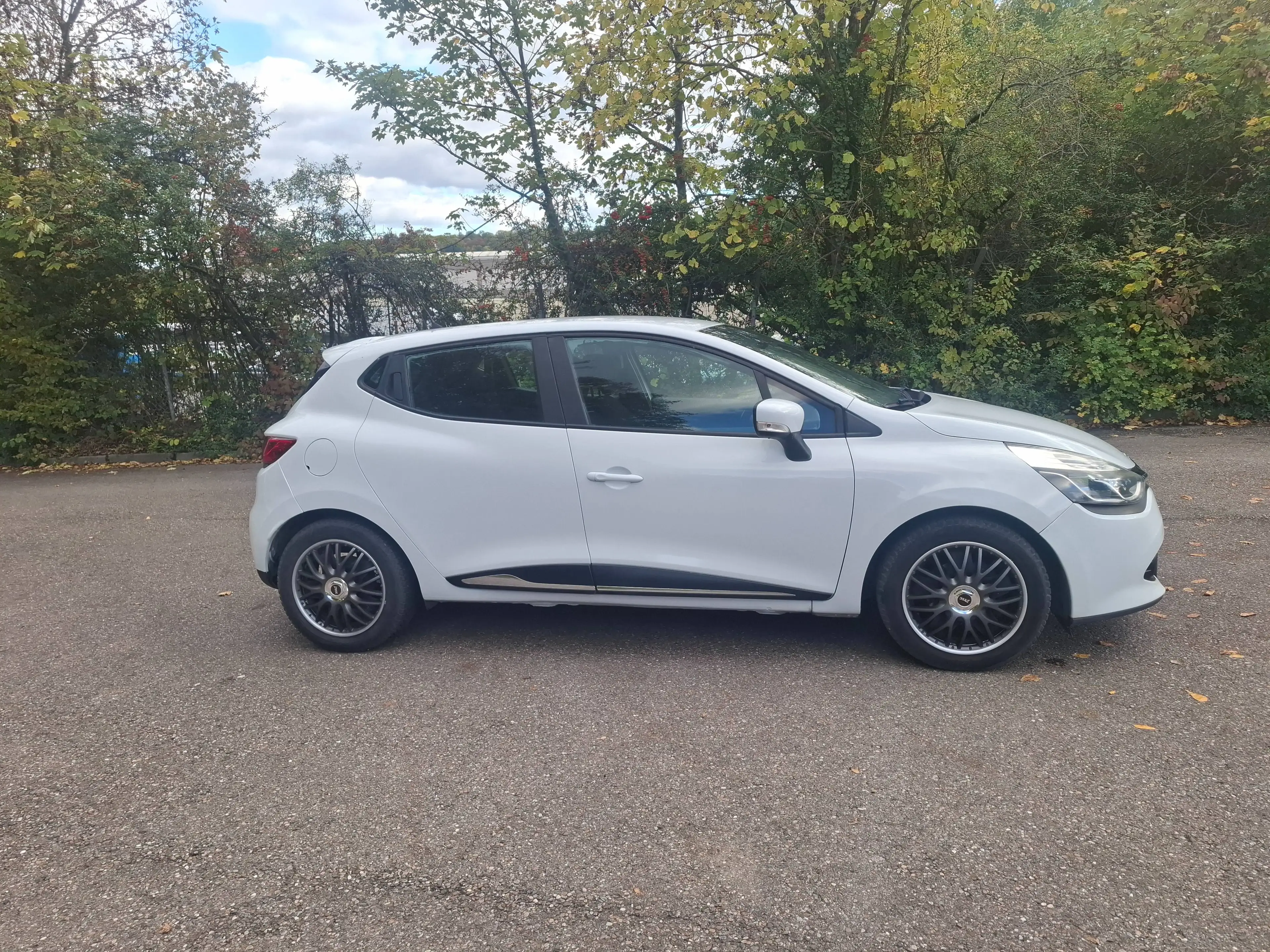 Renault Clio — photo 6