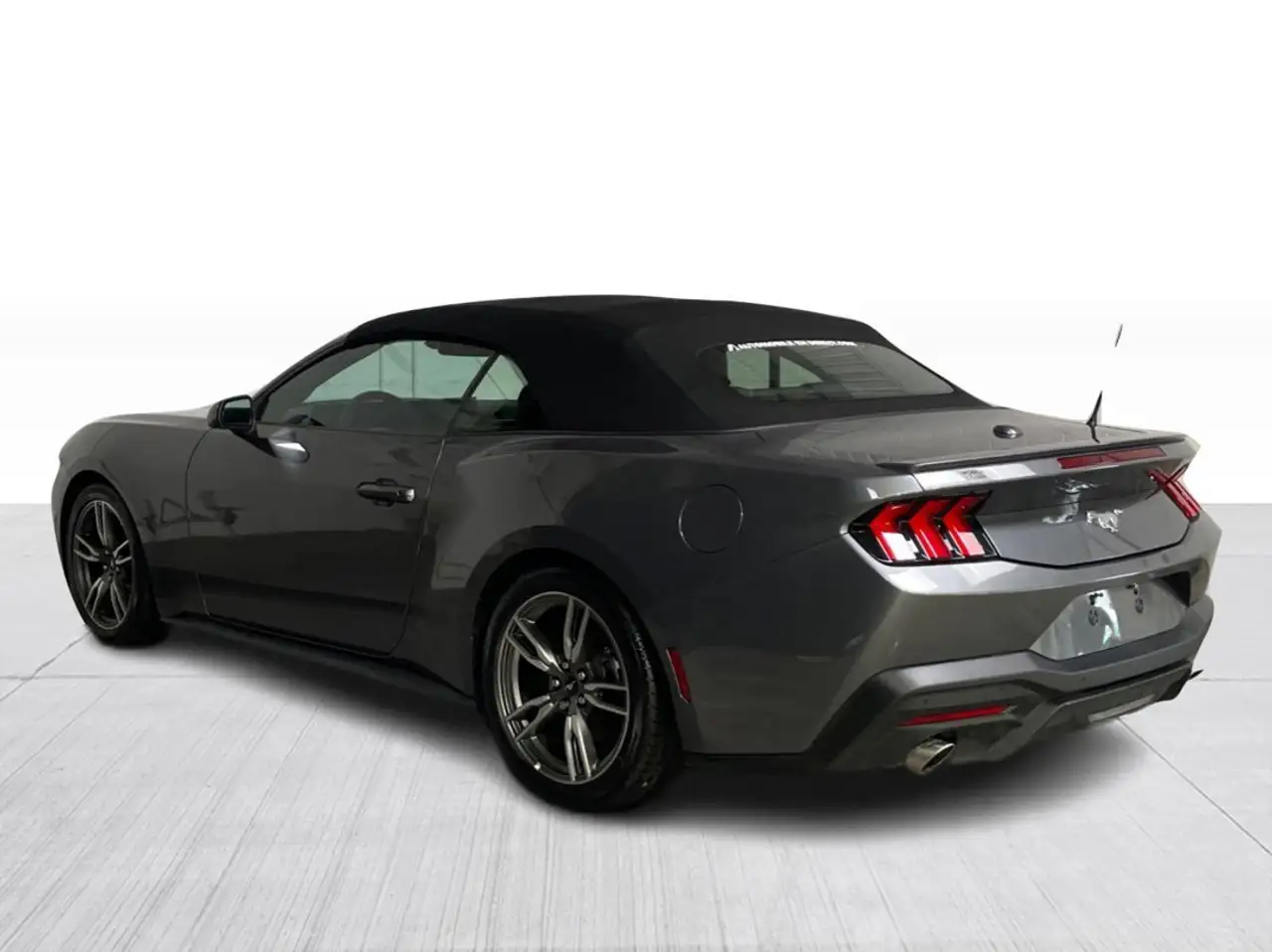 Ford Mustang снимка Ford Mustang