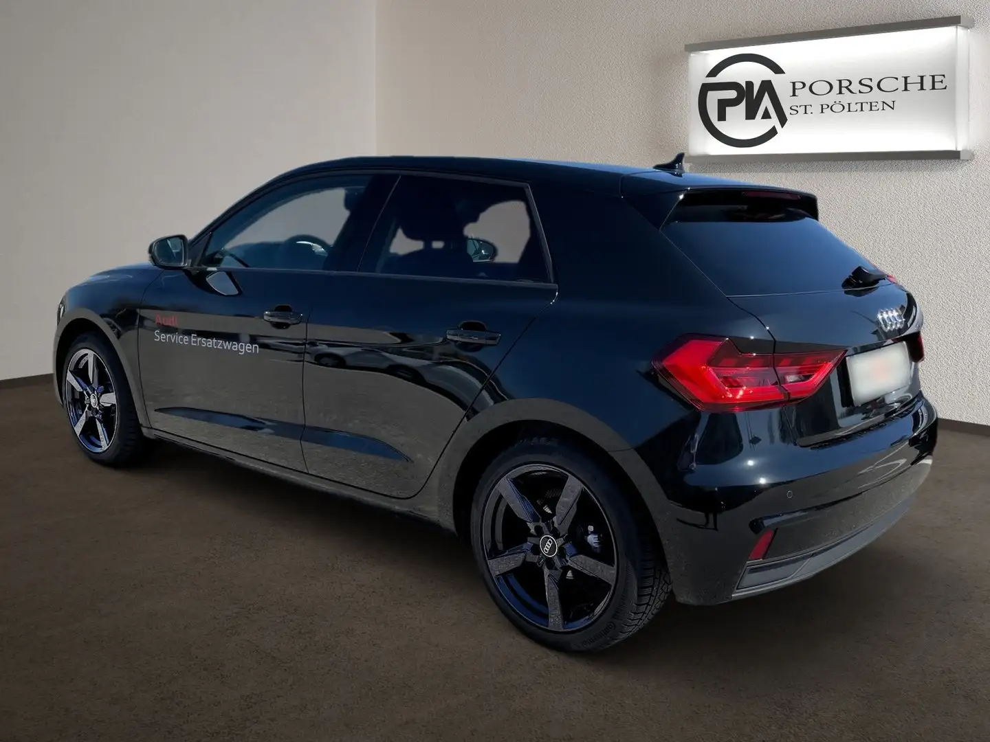 Audi A1 30 TFSI intense Schwarz - 2