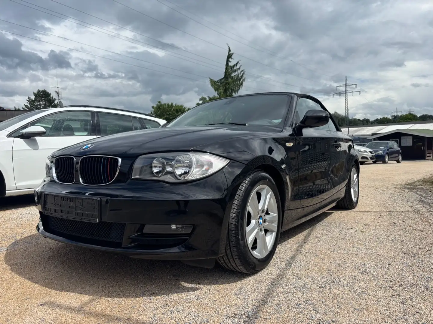 BMW 118 Baureihe 1 Cabrio 118i,Sportsitze,TüV08/2027 Schwarz - 1