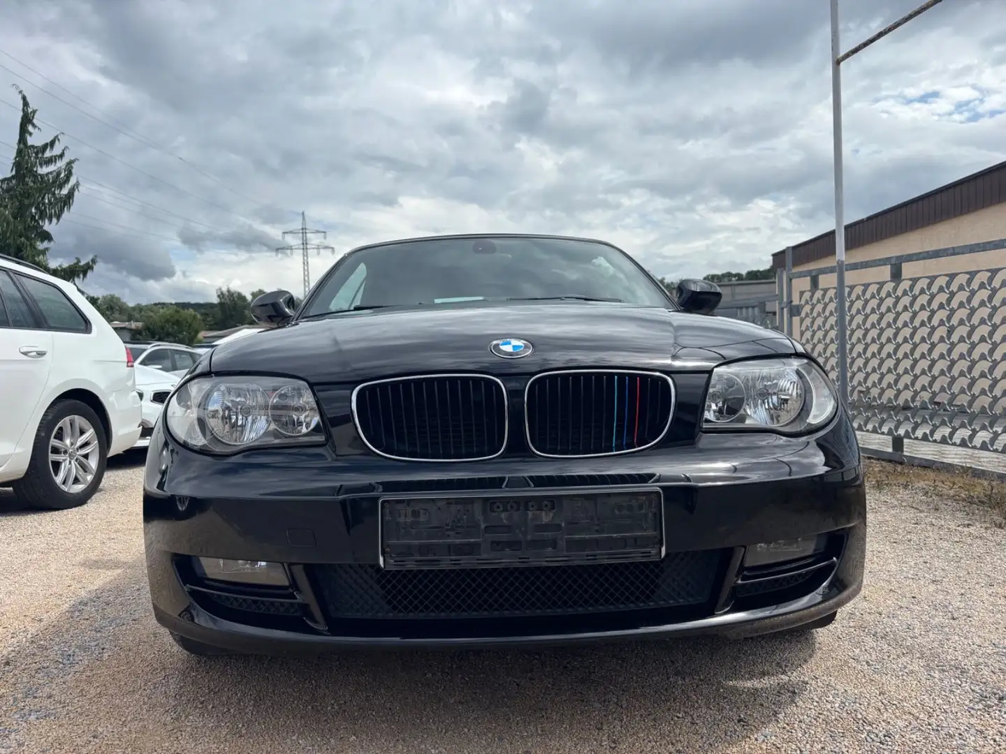 BMW 118 Baureihe 1 Cabrio 118i,Sportsitze,TüV08/2027 Schwarz - 2