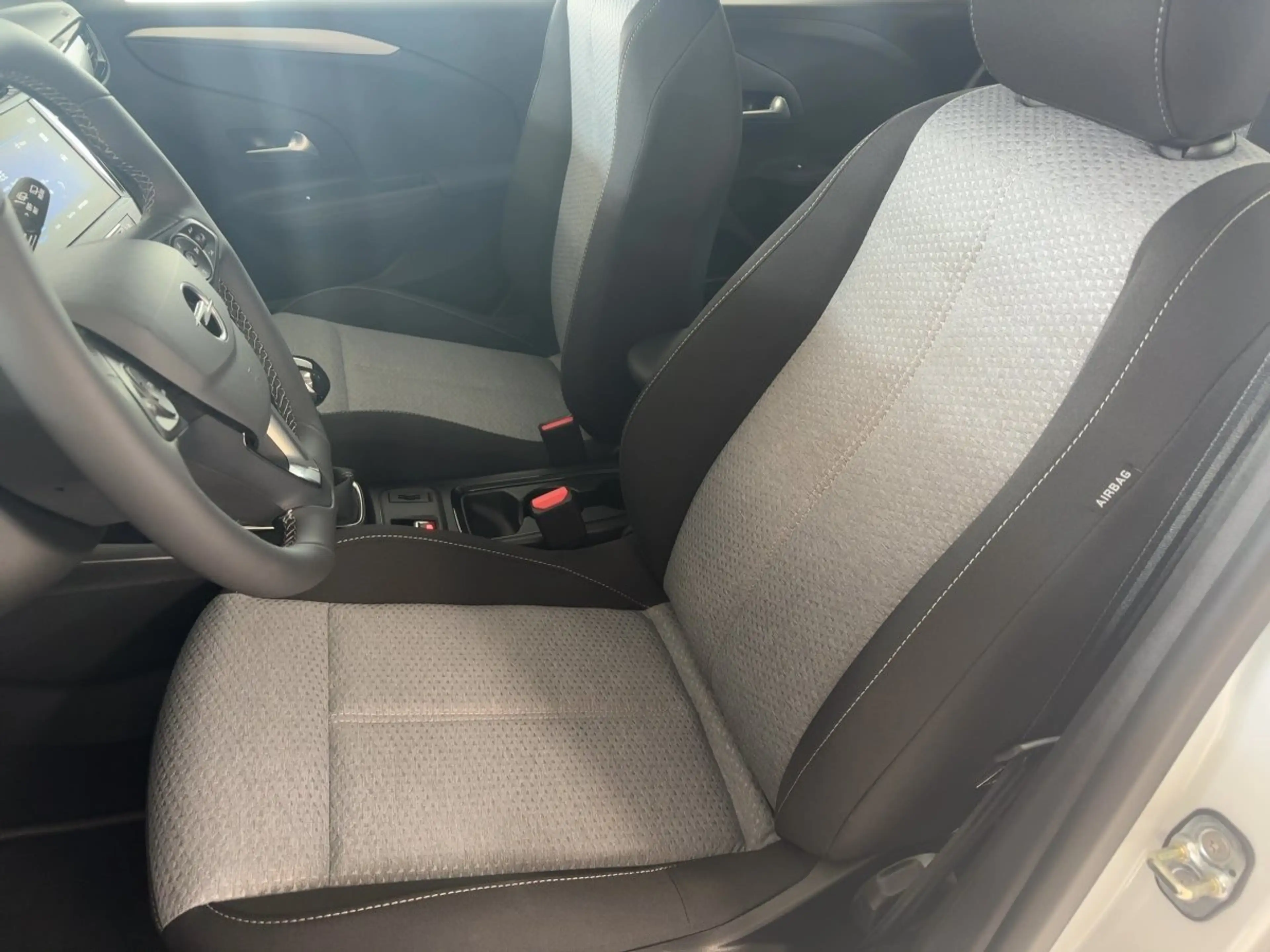 Opel Corsa Edition. 1.2 Direct Inje ction Turbo. ACC — photo 9