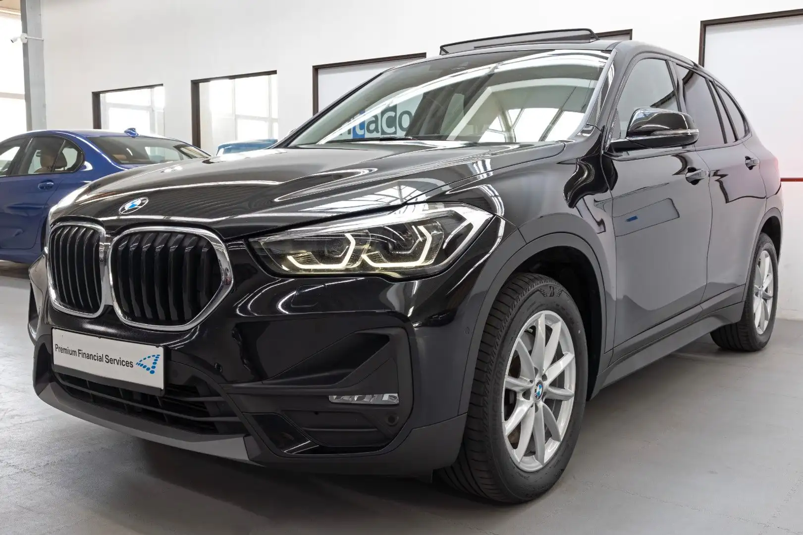 BMW X1 20xd Advantage LED Navi+ H&K DrivAss AHK uvm! Zwart - 1