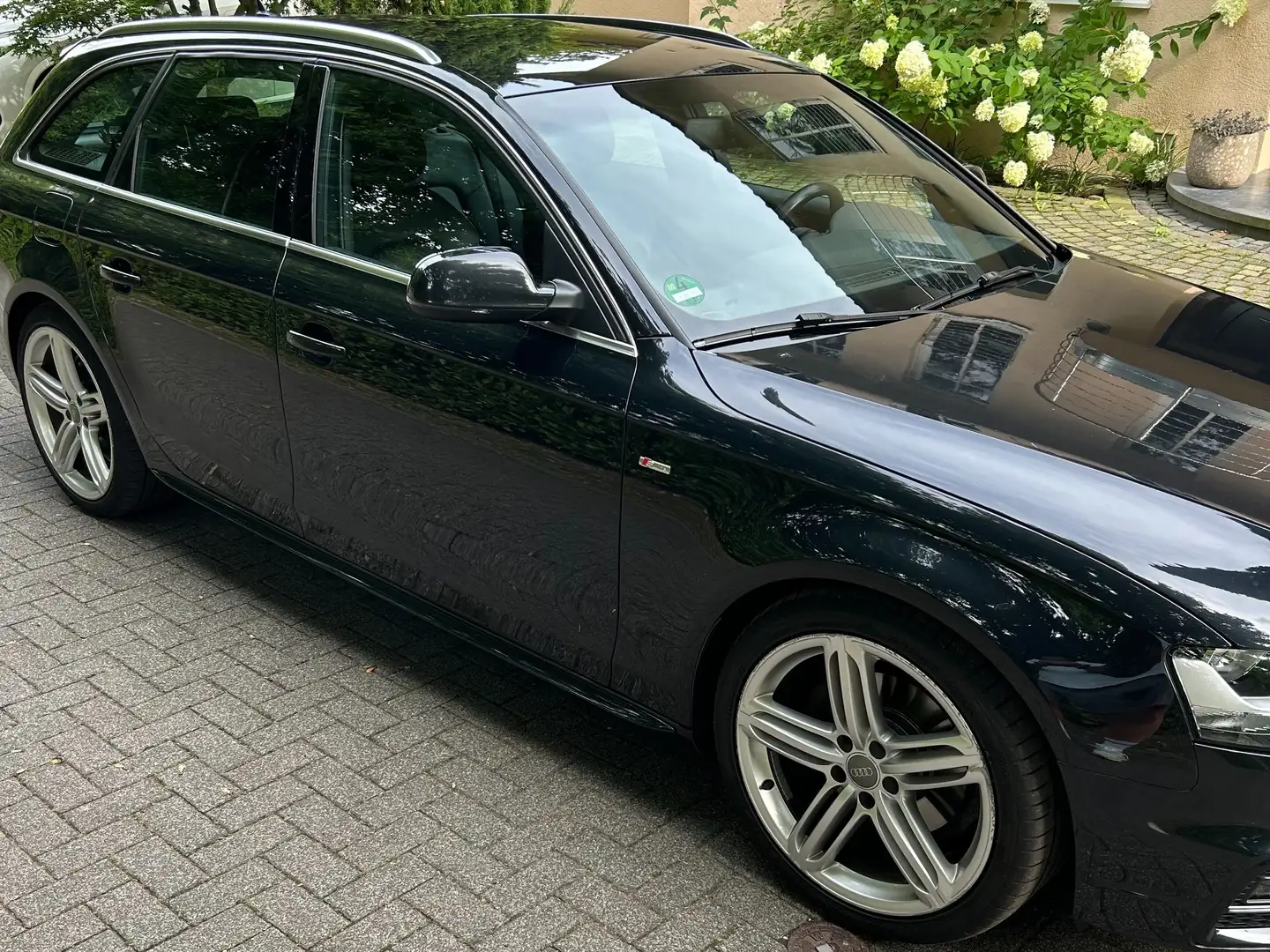 Audi A4 allroad A4 allroad quattro (clean die.) 2.0 TDI DPF S tron Schwarz - 2
