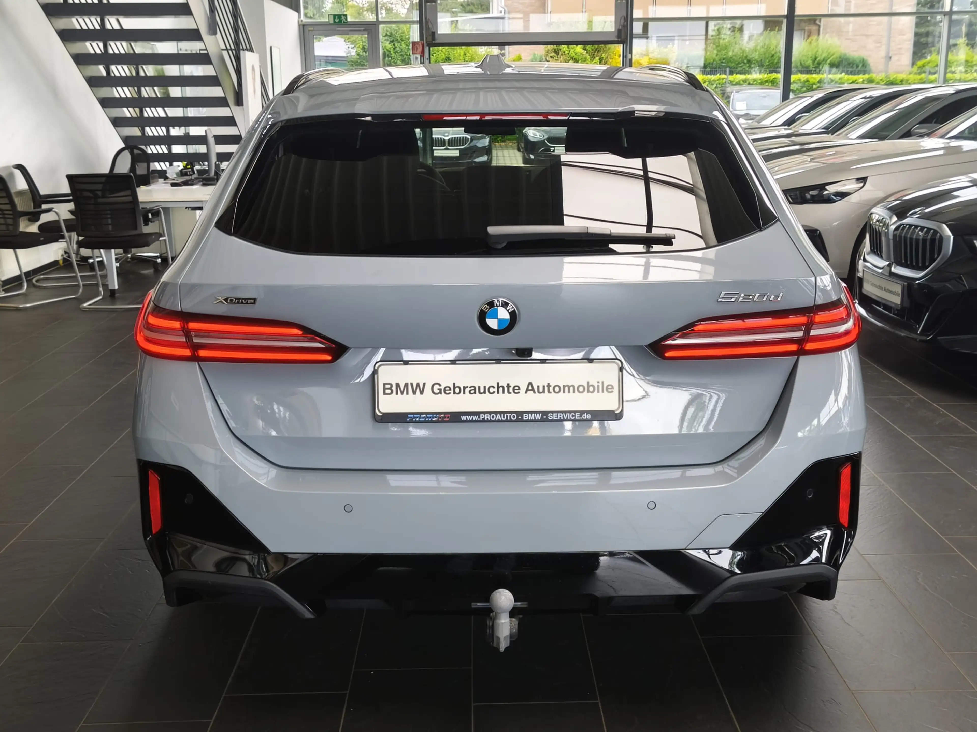 BMW 520 d xDrive M Sport Tour AHK/RFK/H&K/ACC/20" — photo 6