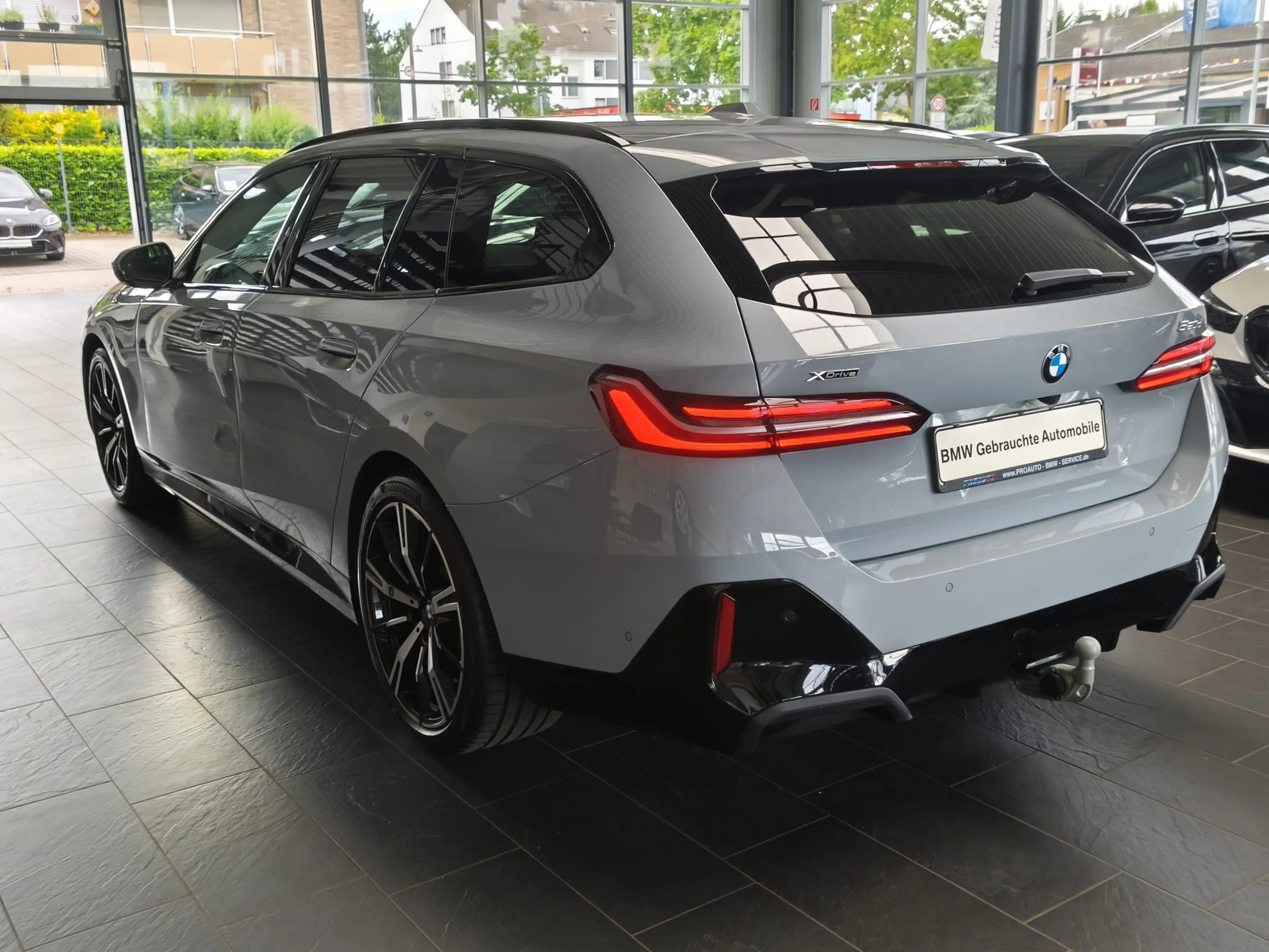 BMW 520 d xDrive M Sport Tour AHK/RFK/H&K/ACC/20" — photo 7