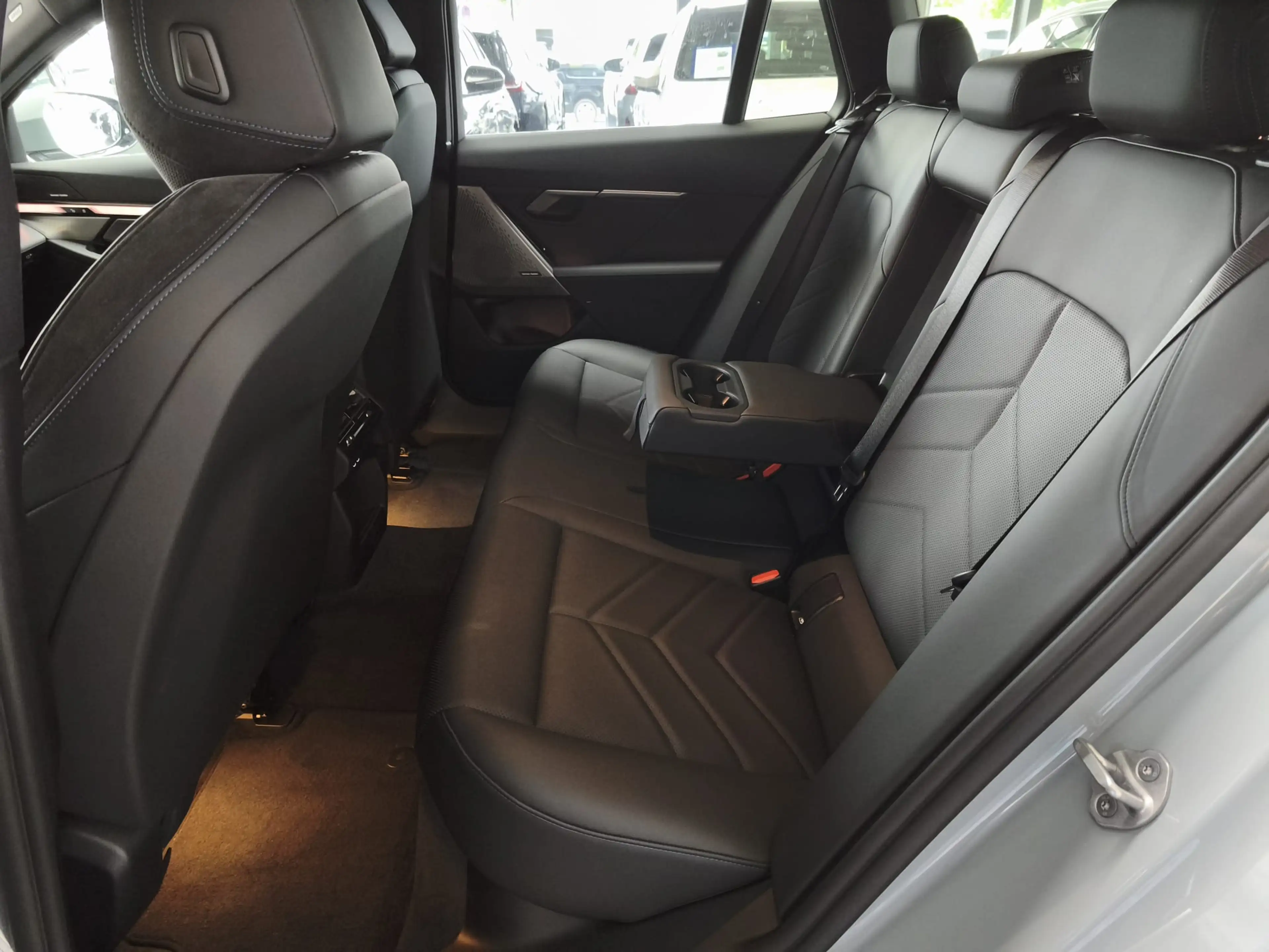 BMW 520 d xDrive M Sport Tour AHK/RFK/H&K/ACC/20" — photo 14
