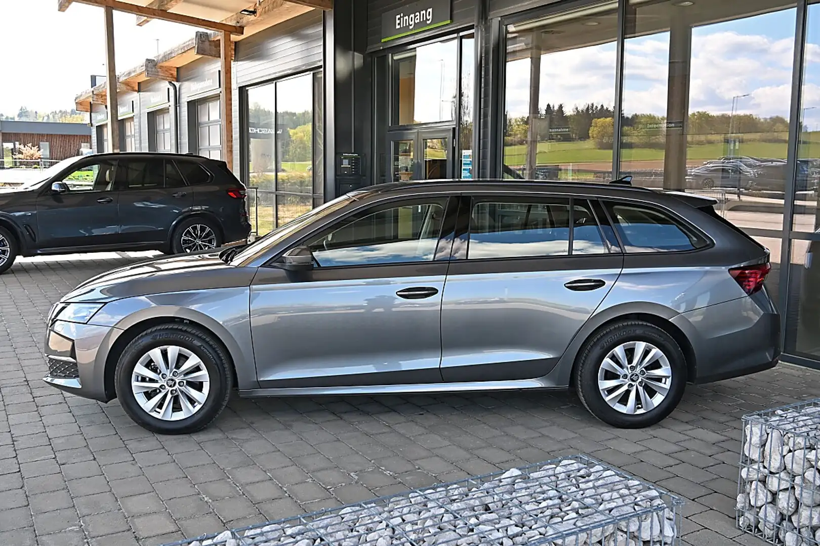 Skoda Octavia Kombi 2,0 TDI Selection DSG ACC, AHK schwenkbar... Grau - 2
