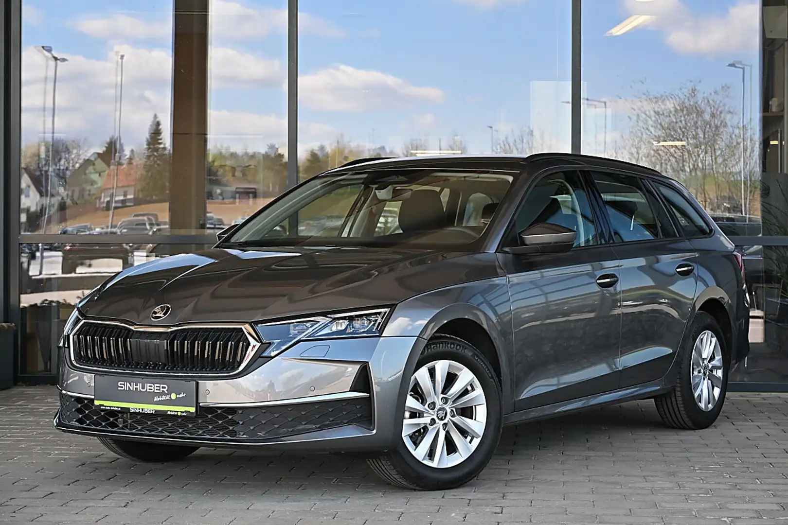 Skoda Octavia Kombi 2,0 TDI Selection DSG ACC, AHK schwenkbar... Grau - 1