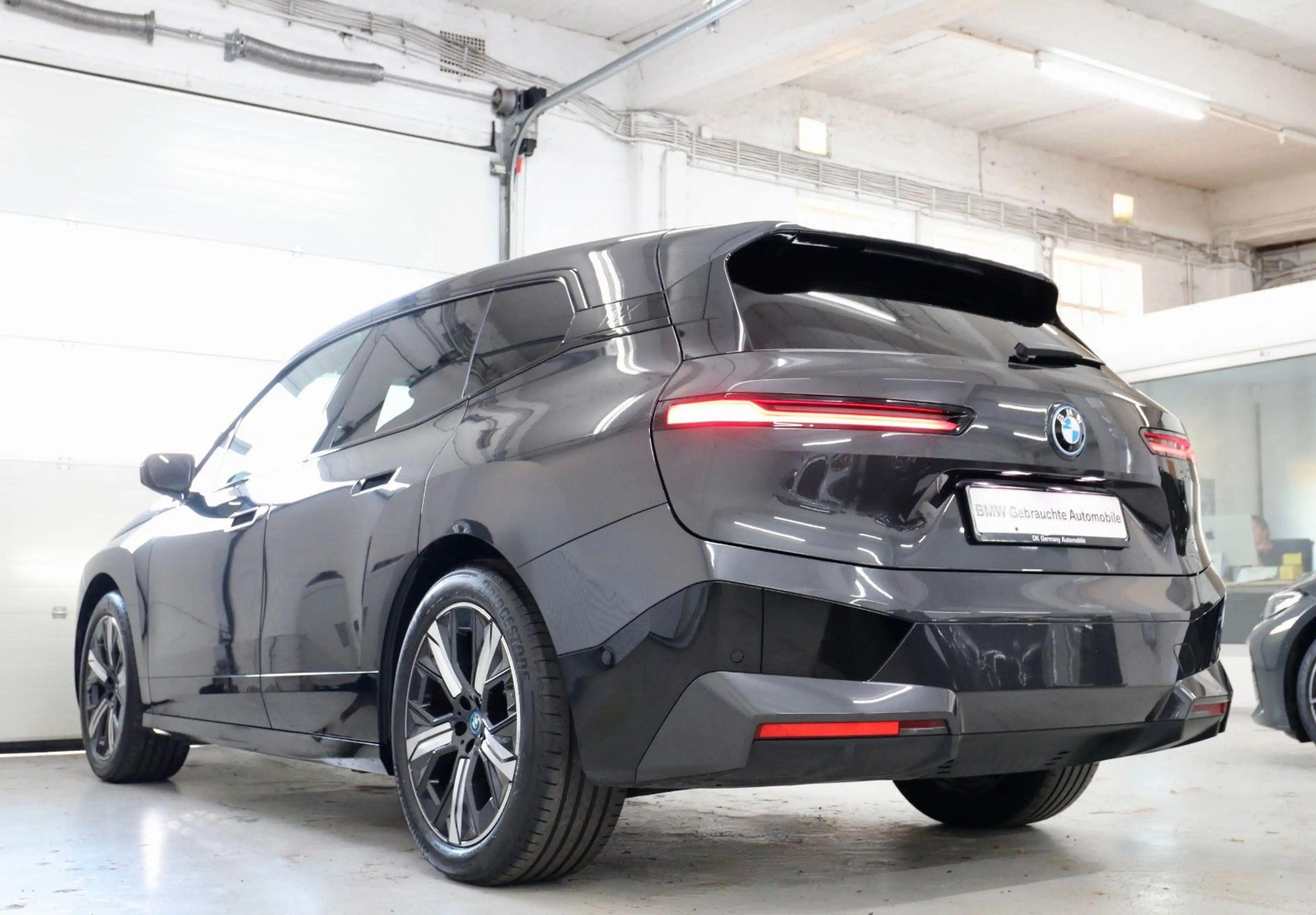 BMW iX 40 Sport Keyless-Go Leder Driving As Pro. H&K — photo 4