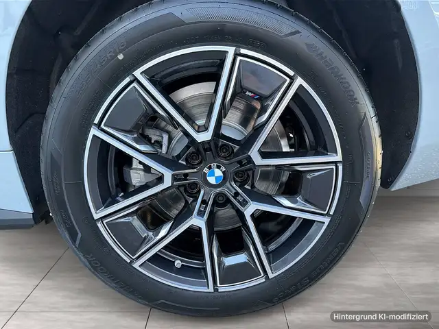 BMW I4 view 6