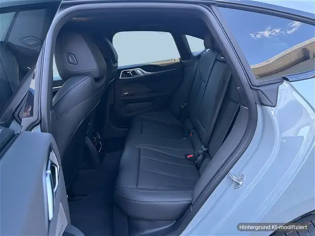 BMW I4 view 11