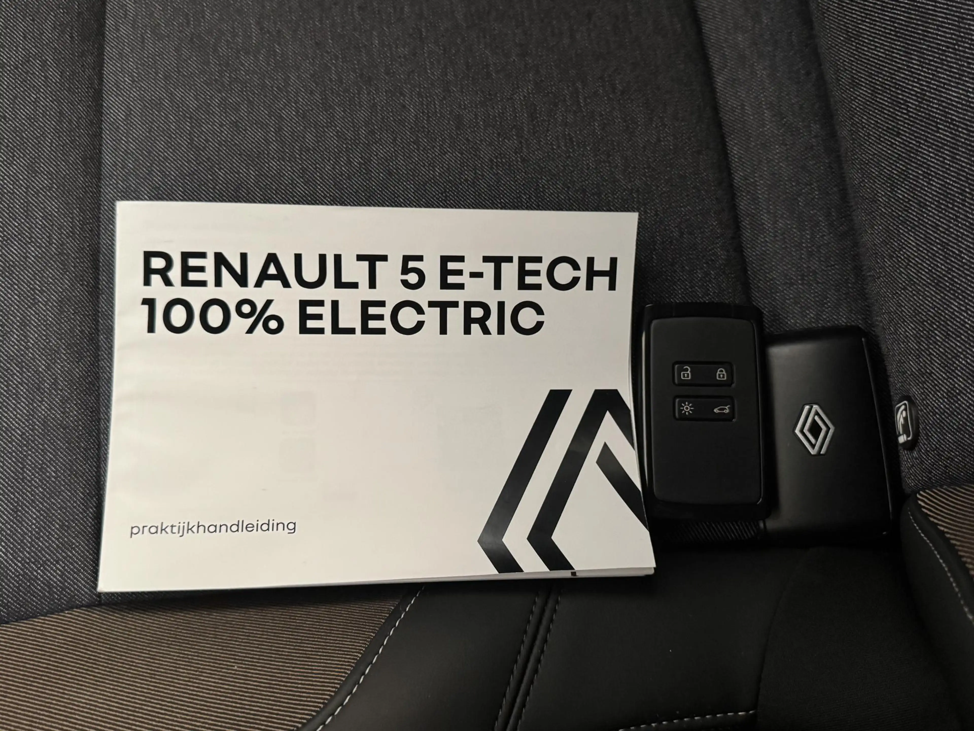Renault R 5 Comfort Range Techno 52 kWh | SoH 98% | Navigatie — photo 14