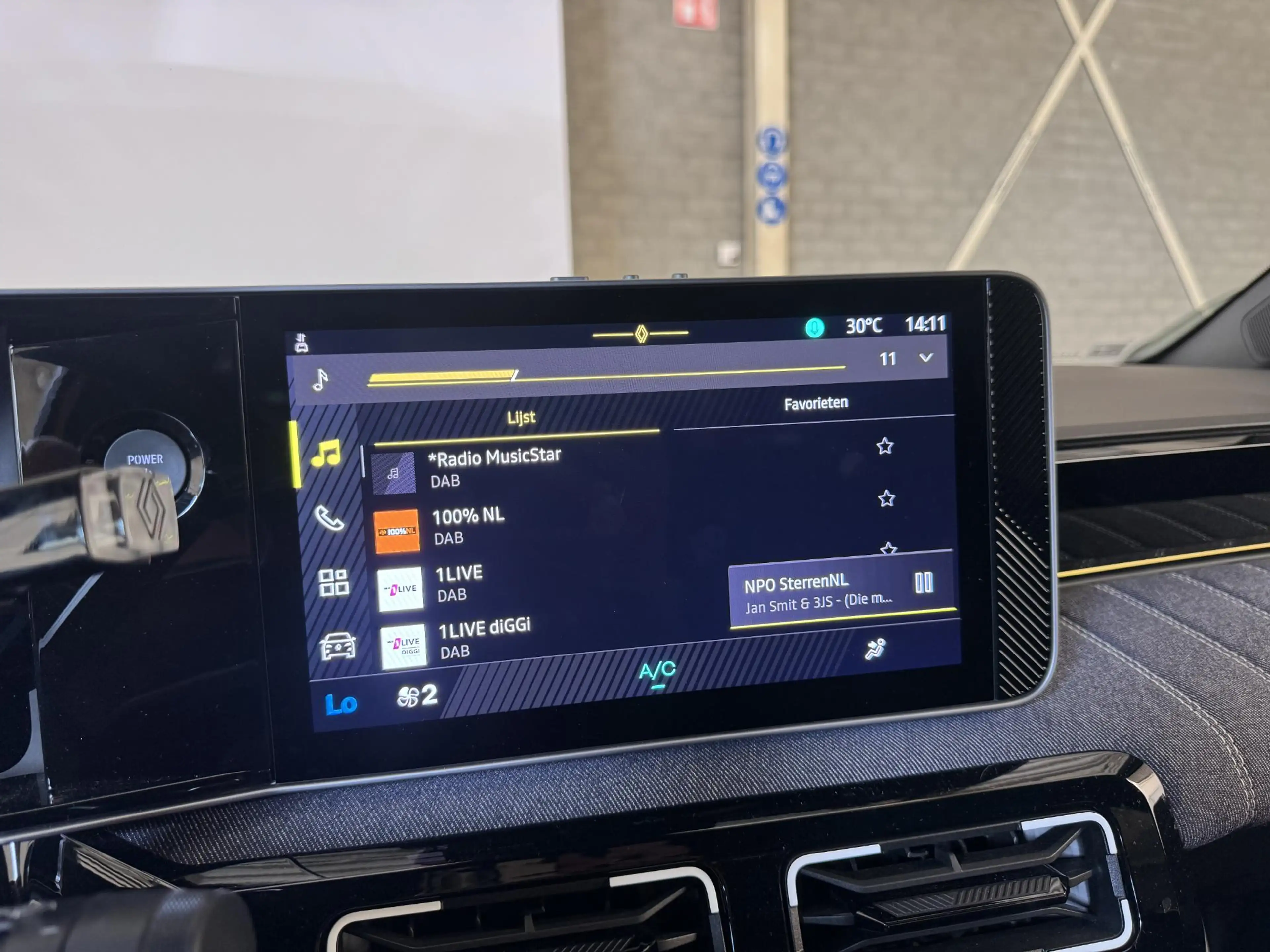 Renault R 5 Comfort Range Techno 52 kWh | SoH 98% | Navigatie — photo 33