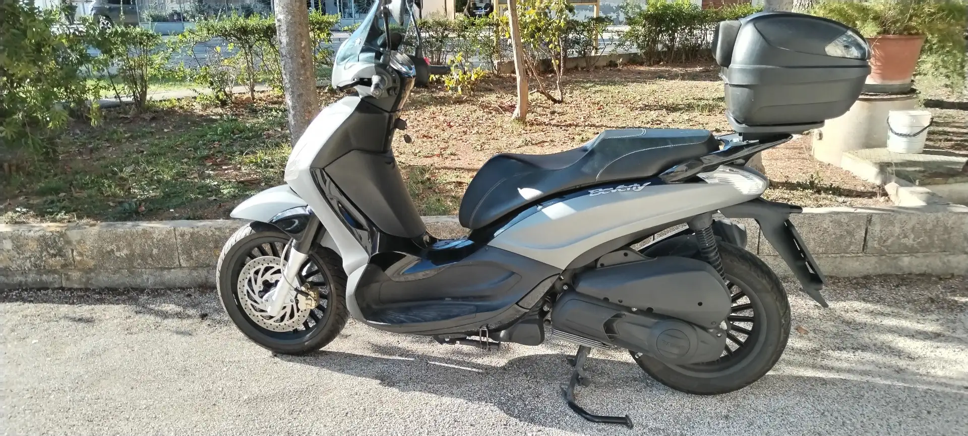 Piaggio Beverly 300 Argintiu - 2