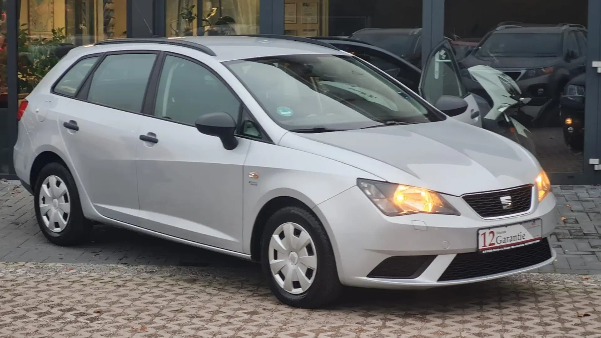 SEAT Ibiza ST Reference Silber - 1
