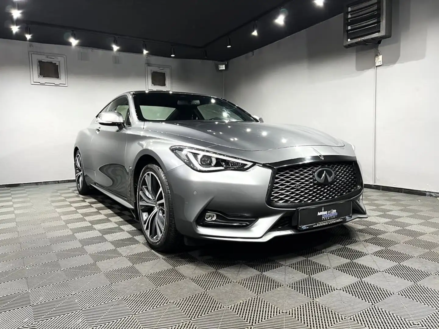 Infiniti Q60 2.0 t SportTech|5*JAHRE*GARANTIE| AUTOM|LEDER Grau - 2