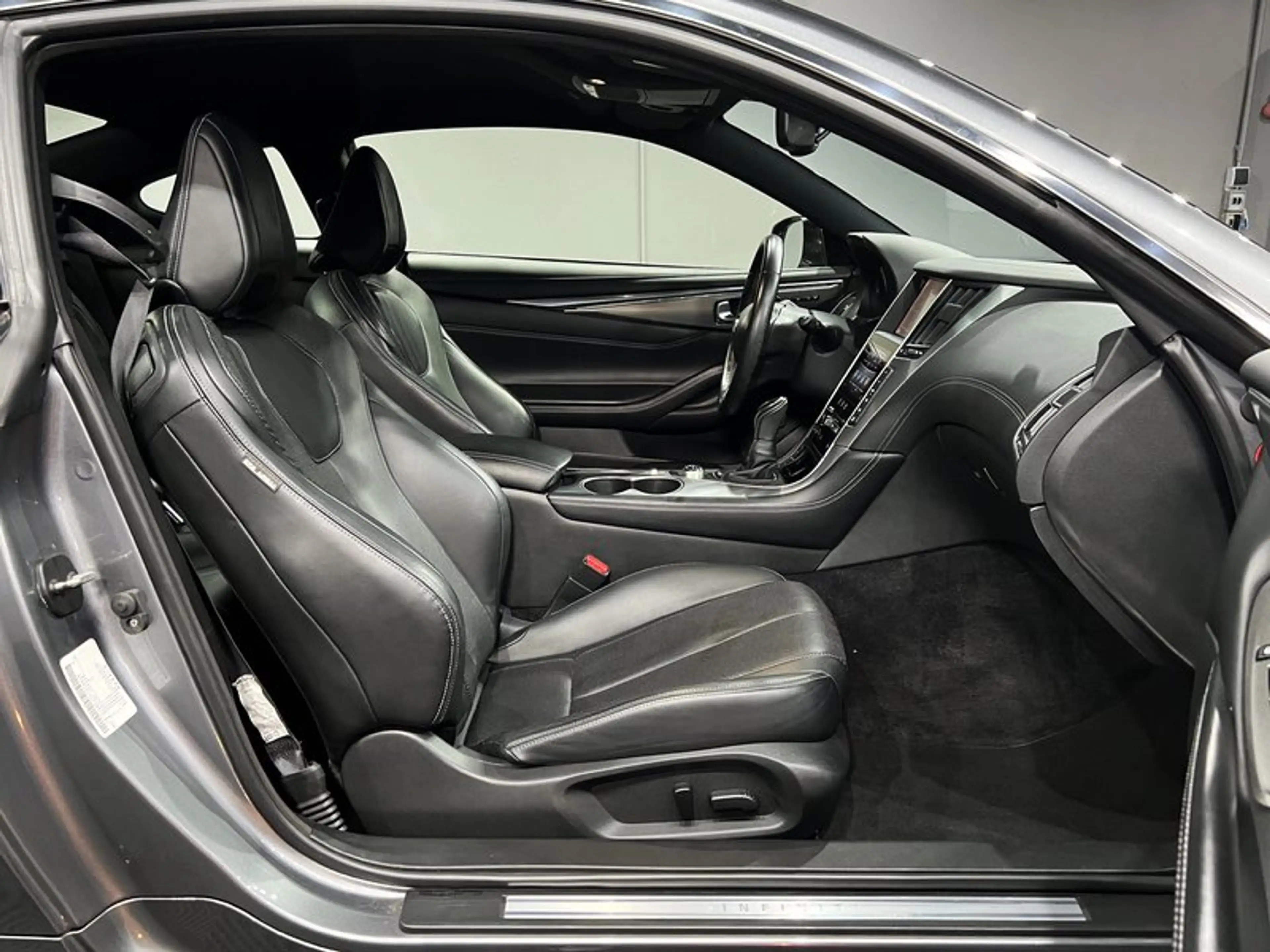 Infiniti Q60 2.0 t SportTech|5*JAHRE*GARANTIE| AUTOM|LEDER — photo 9