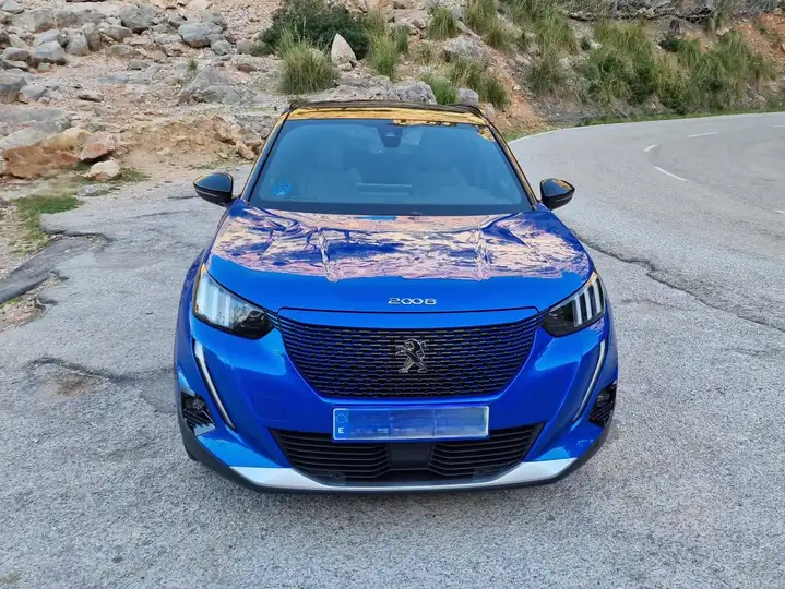 Peugeot 2008 GT Pack Eléctrico 2020, foto 8