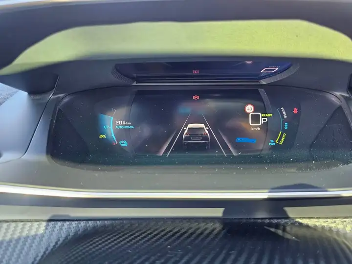 Peugeot 2008 GT Pack Eléctrico 2020, foto 24