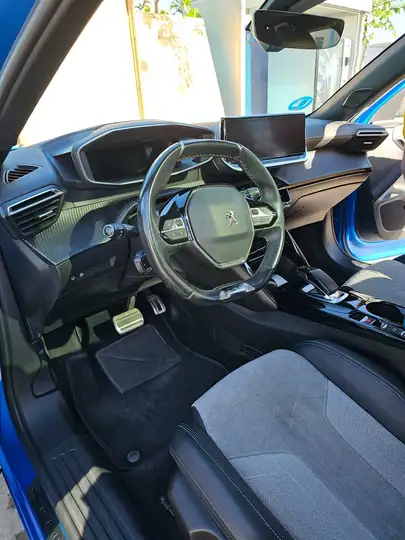 Peugeot 2008 GT Pack Eléctrico 2020, foto 20